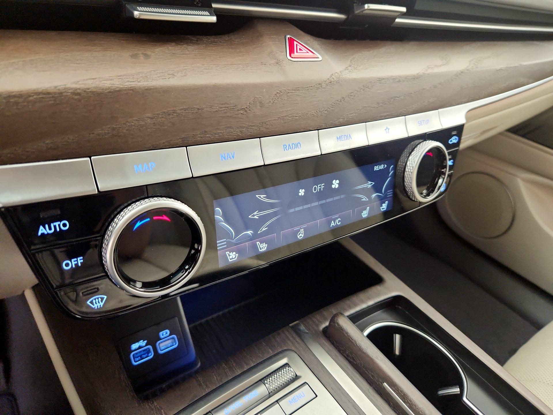 Thumbnail: 2023 Genesis G80 - 17