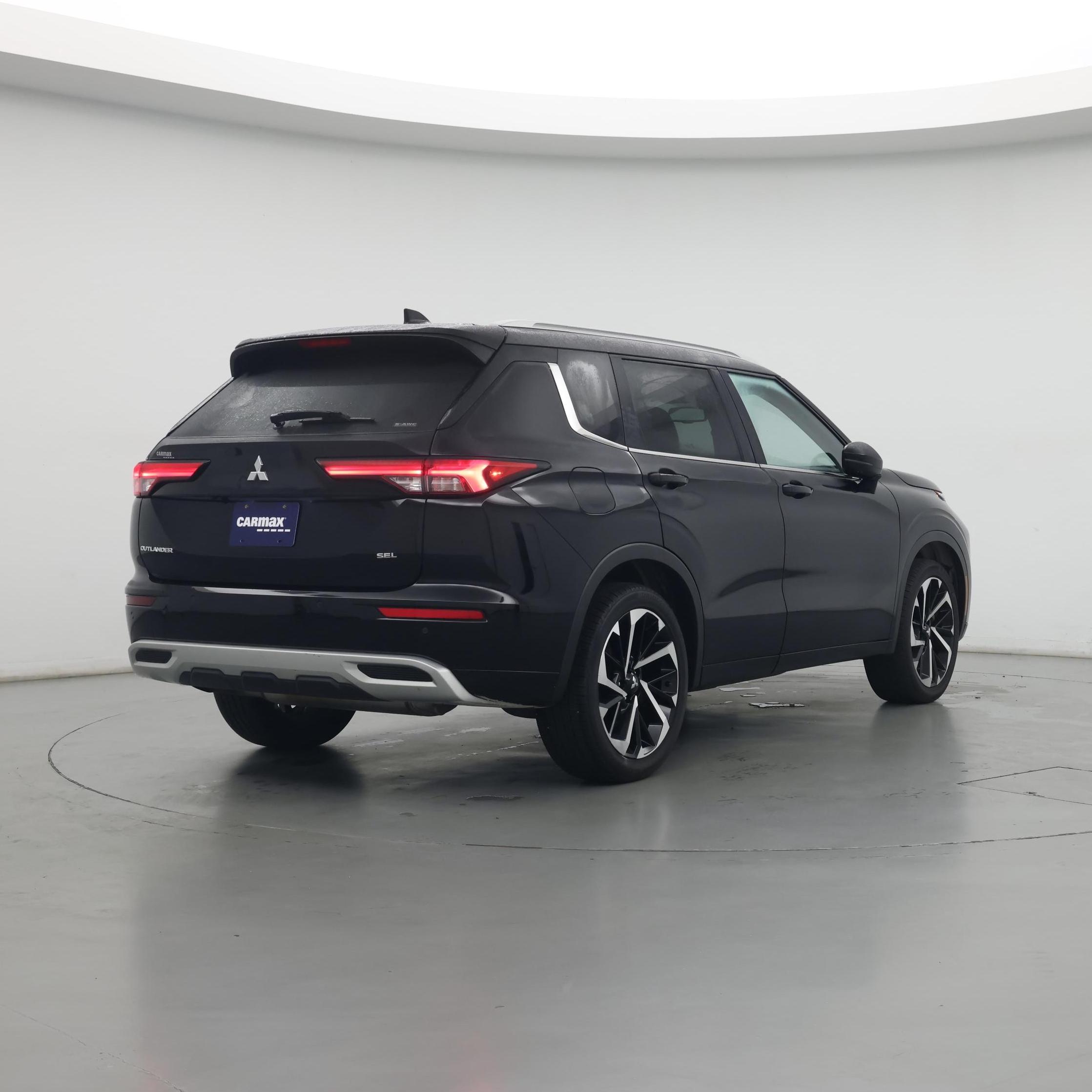 Thumbnail: 2022 Mitsubishi Outlander - 8