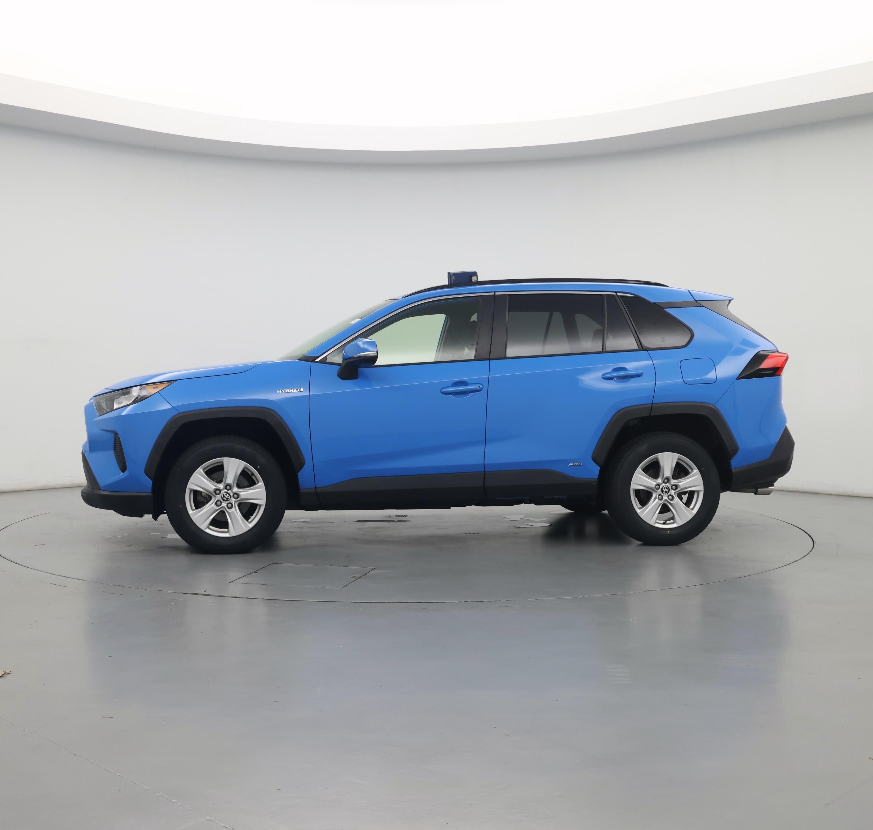 Thumbnail: 2020 Toyota RAV4 - 3