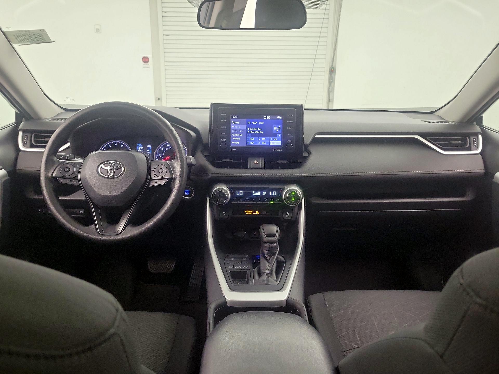 Thumbnail: 2020 Toyota RAV4 - 9