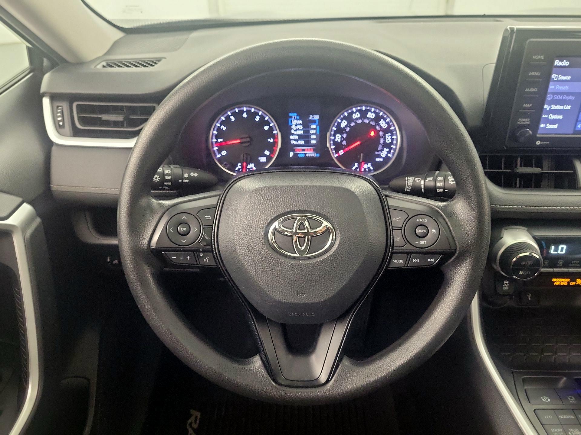 Thumbnail: 2020 Toyota RAV4 - 10