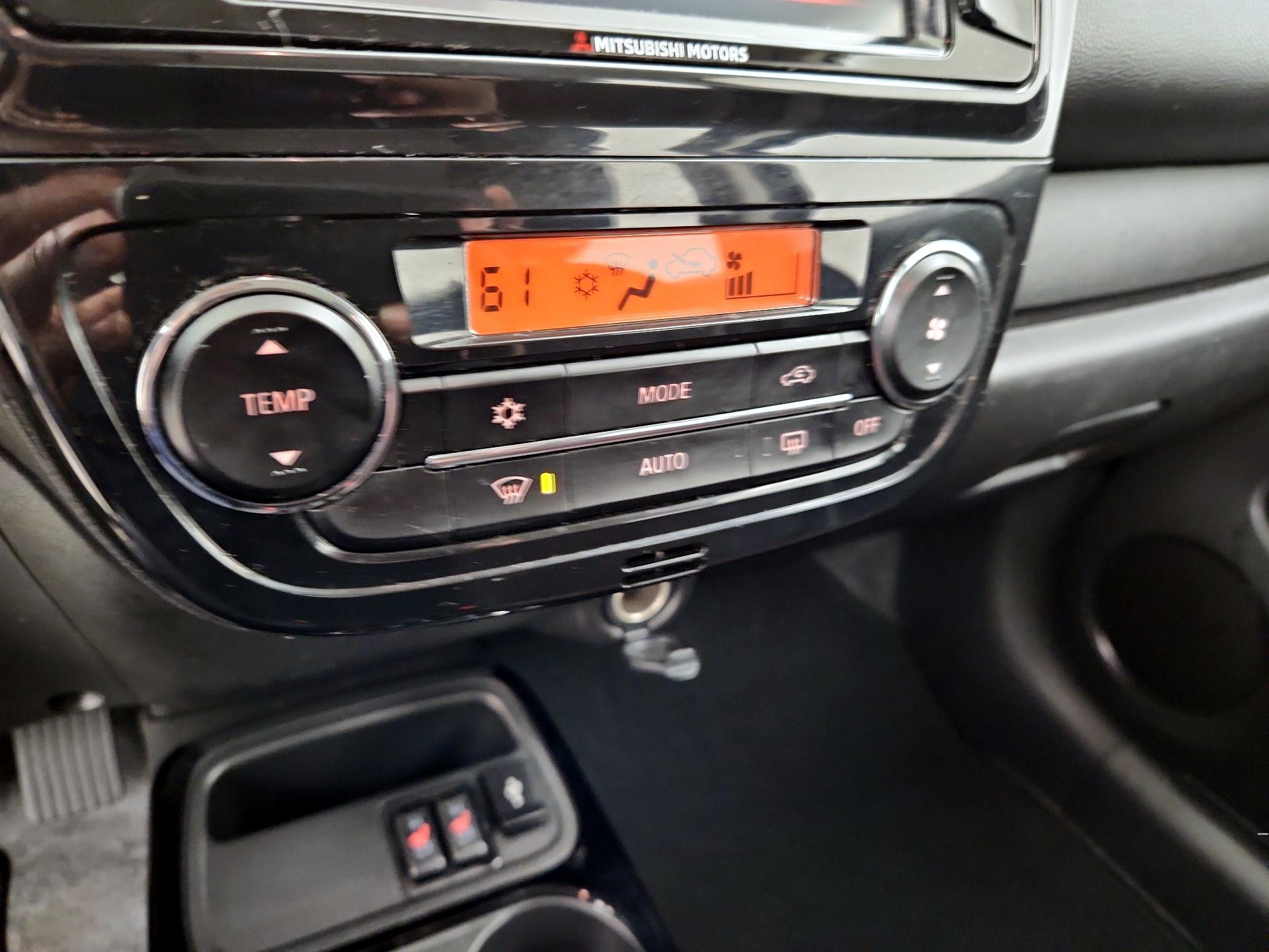 Thumbnail: 2020 Mitsubishi Mirage G4 - 16