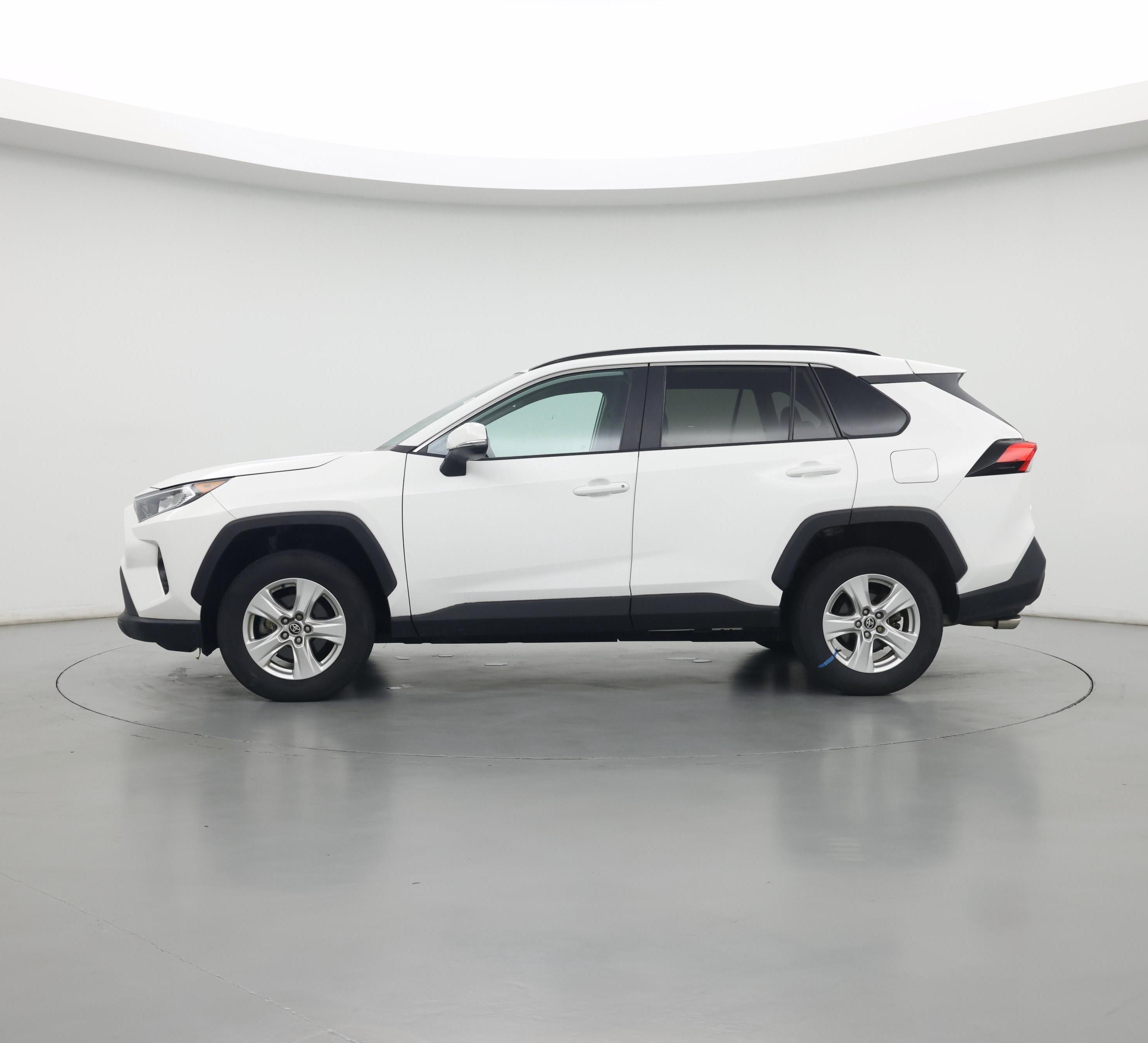 Thumbnail: 2021 Toyota RAV4 - 3