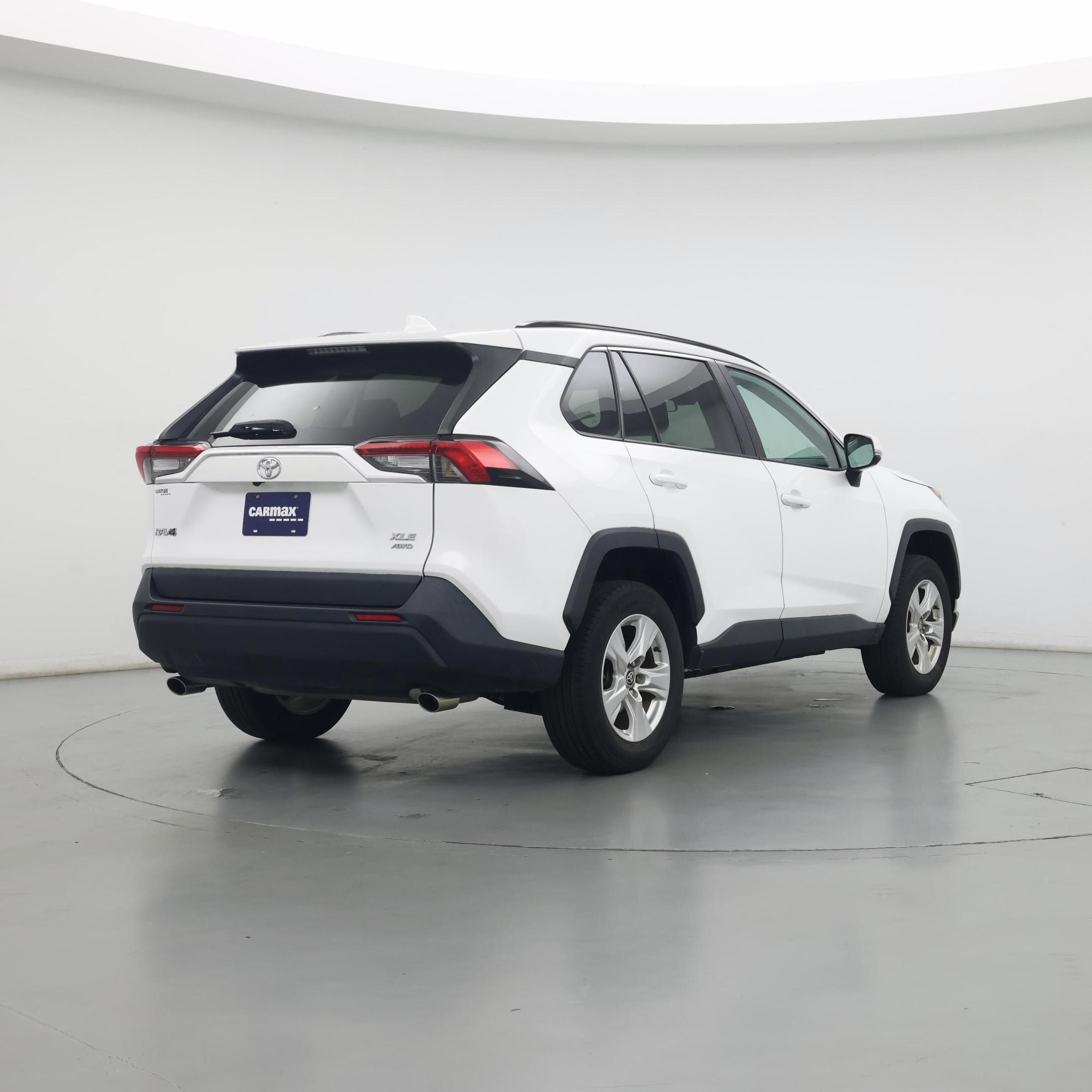 Thumbnail: 2021 Toyota RAV4 - 8