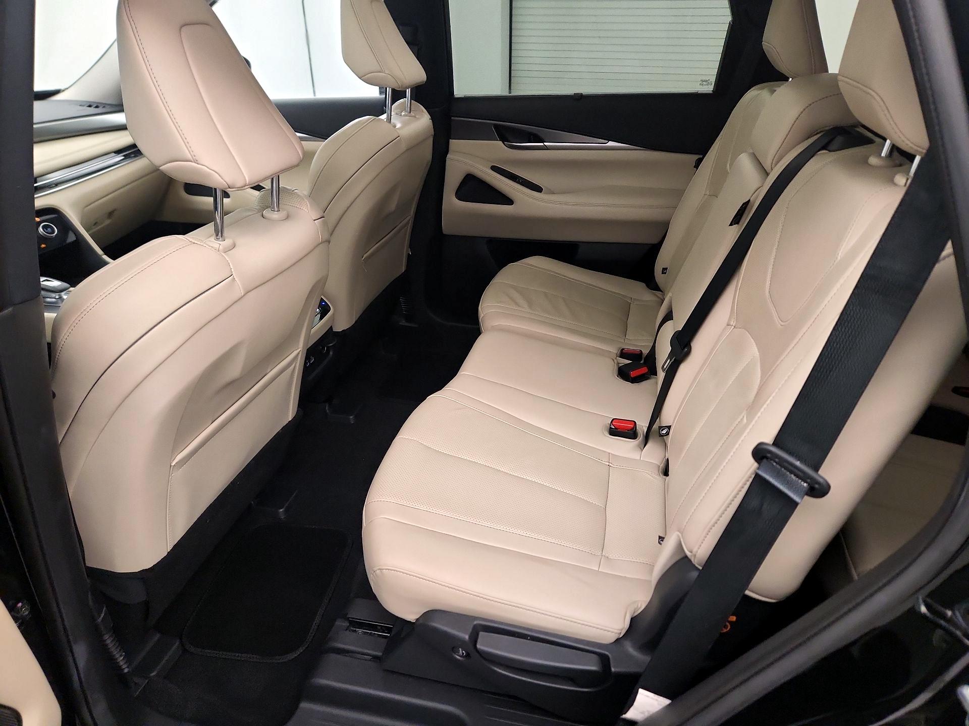 Thumbnail: 2023 INFINITI QX60 - 20