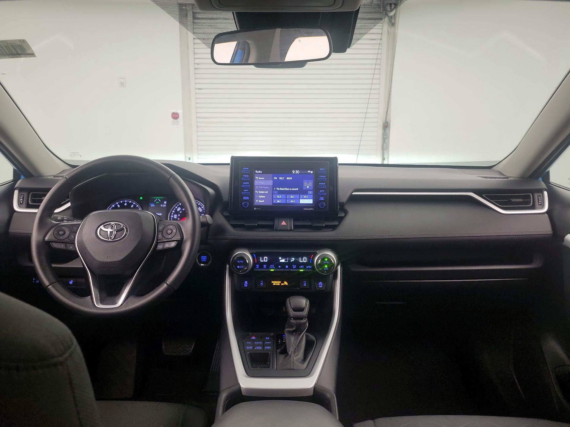 Thumbnail: 2021 Toyota RAV4 - 9