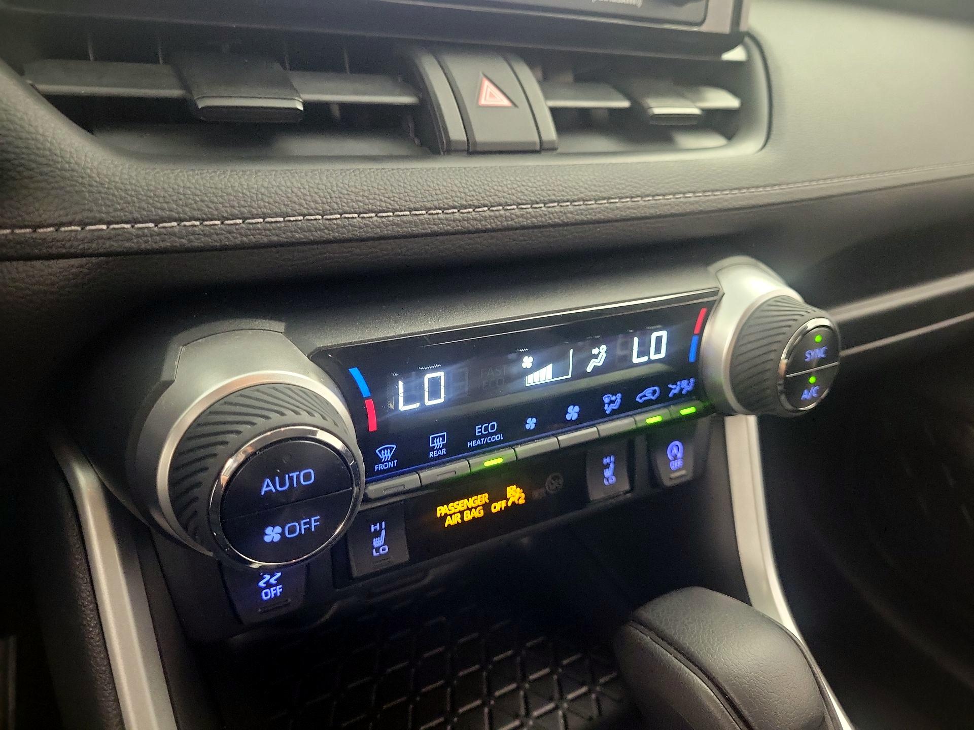 Thumbnail: 2021 Toyota RAV4 - 16