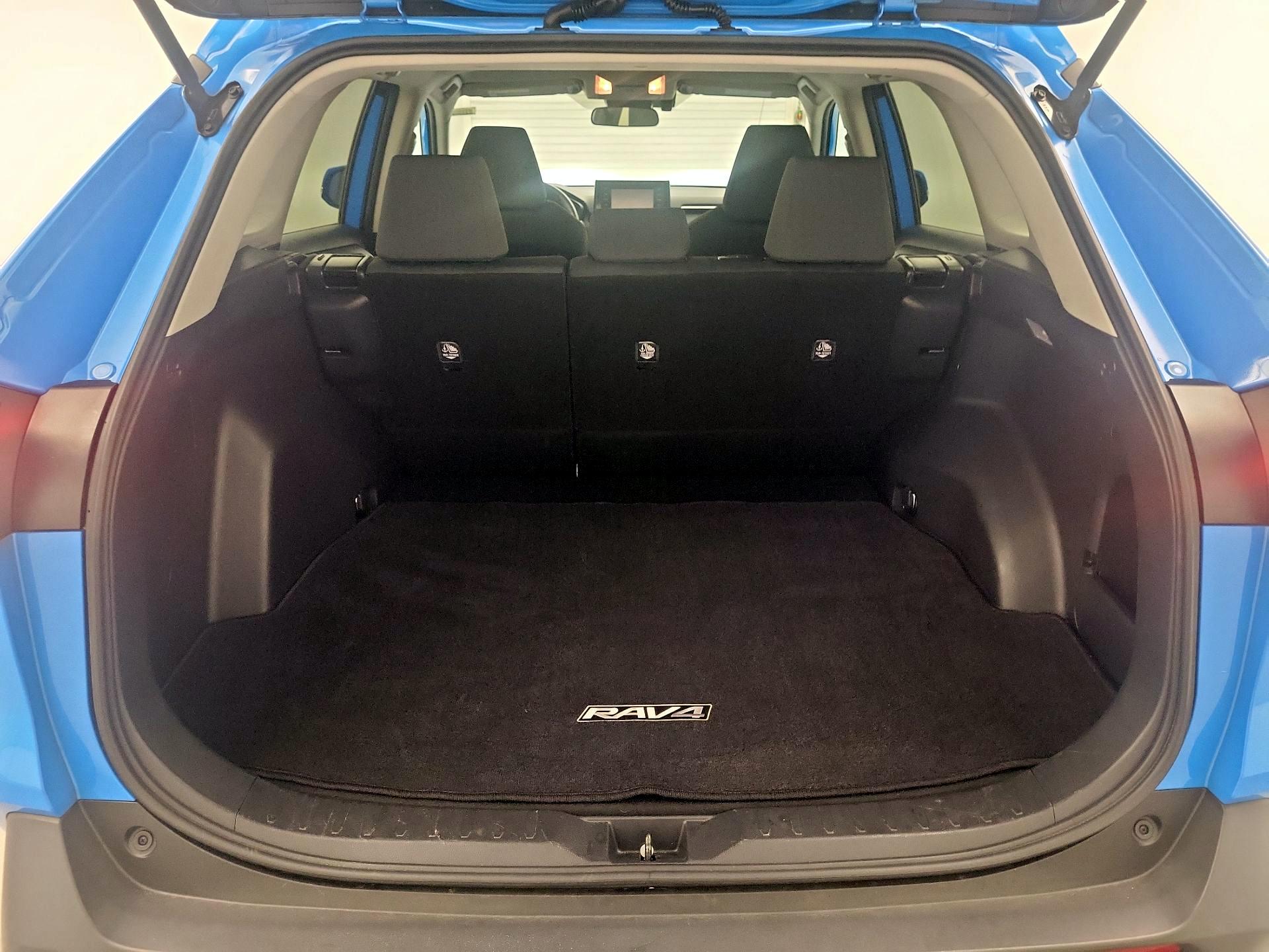 Thumbnail: 2021 Toyota RAV4 - 20