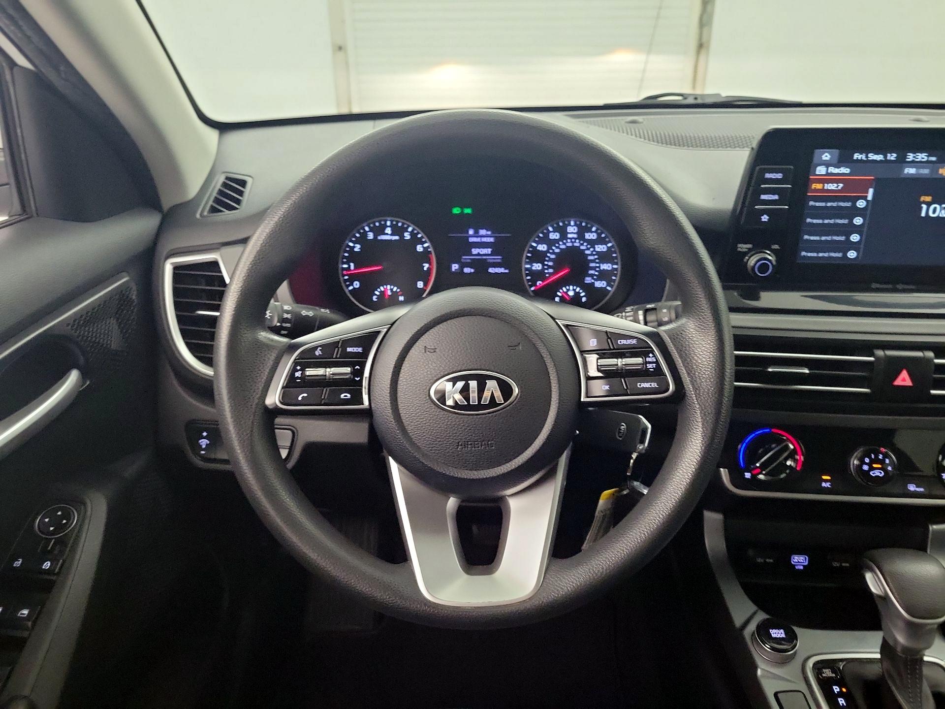 Thumbnail: 2021 Kia Seltos - 10