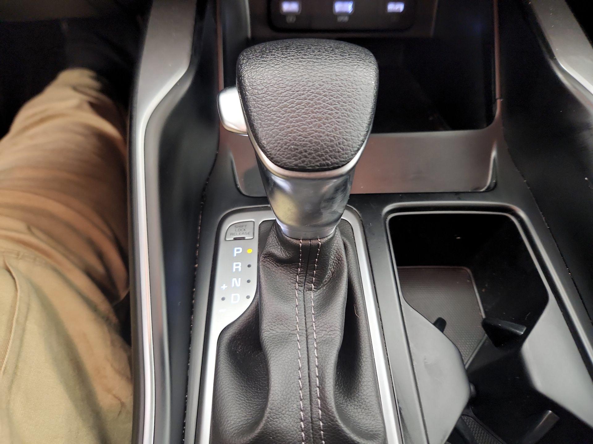 Thumbnail: 2022 Kia Sorento - 17