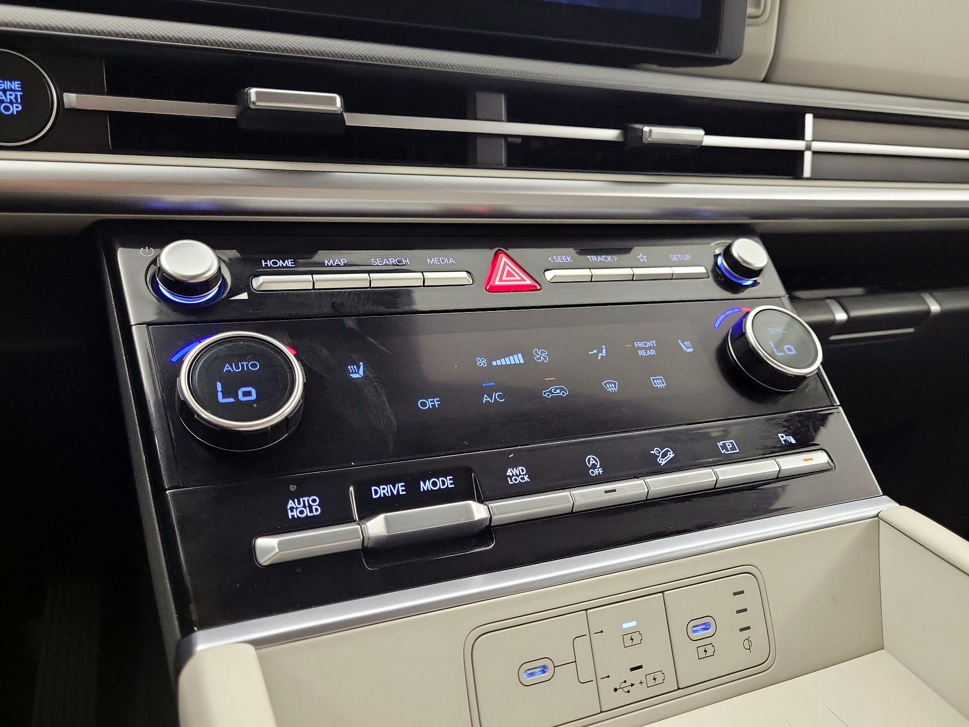 Thumbnail: 2024 Hyundai Santa Fe - 16