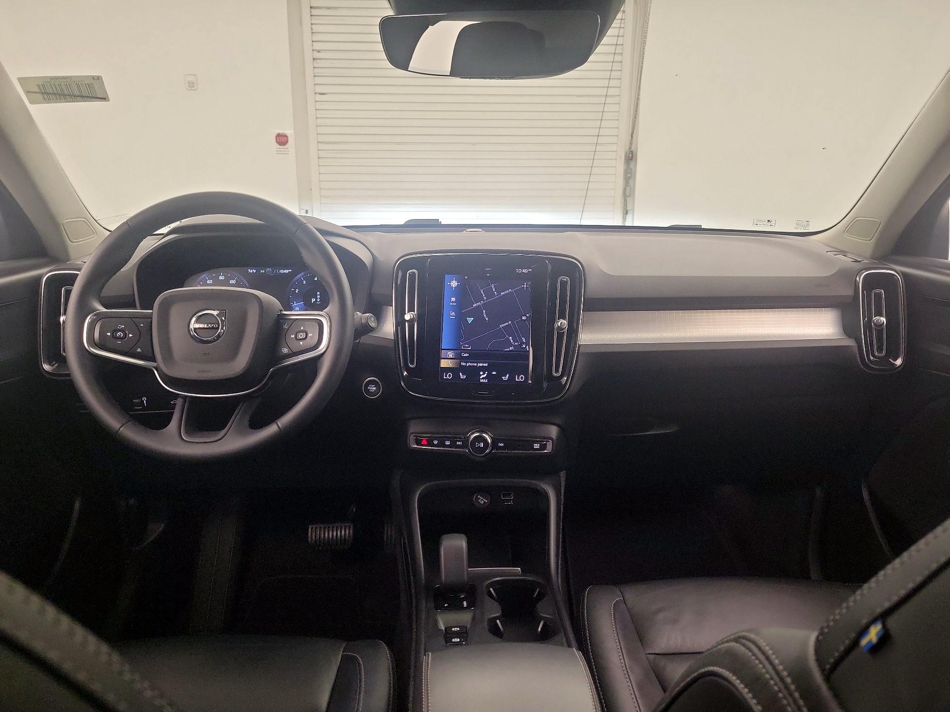 Thumbnail: 2022 Volvo XC40 - 9