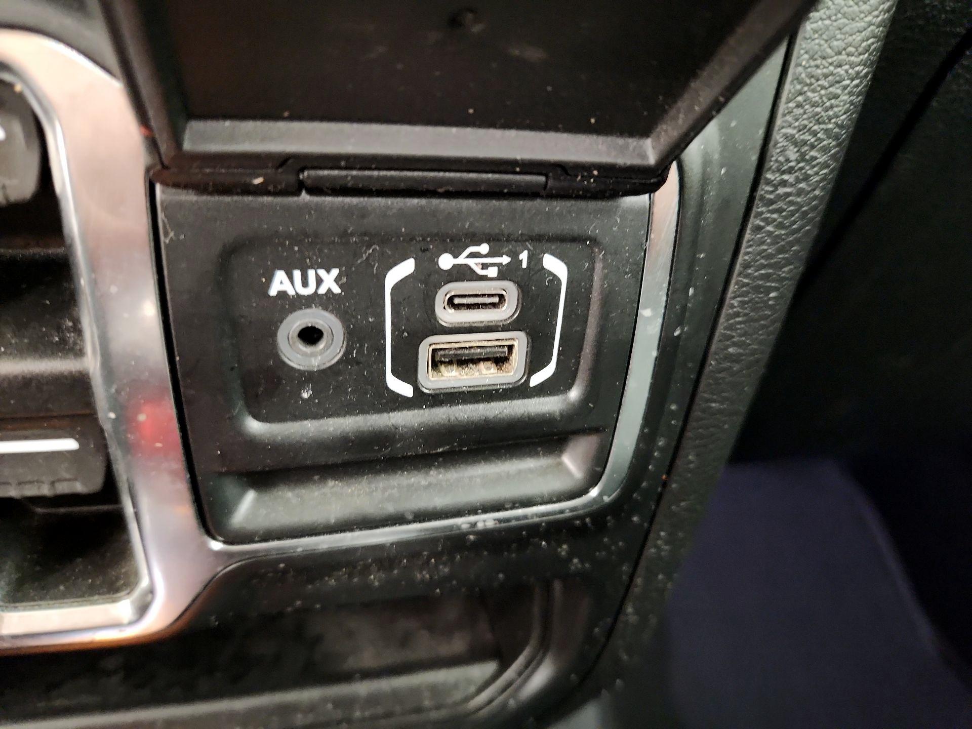 Thumbnail: 2021 Jeep Wrangler - 18