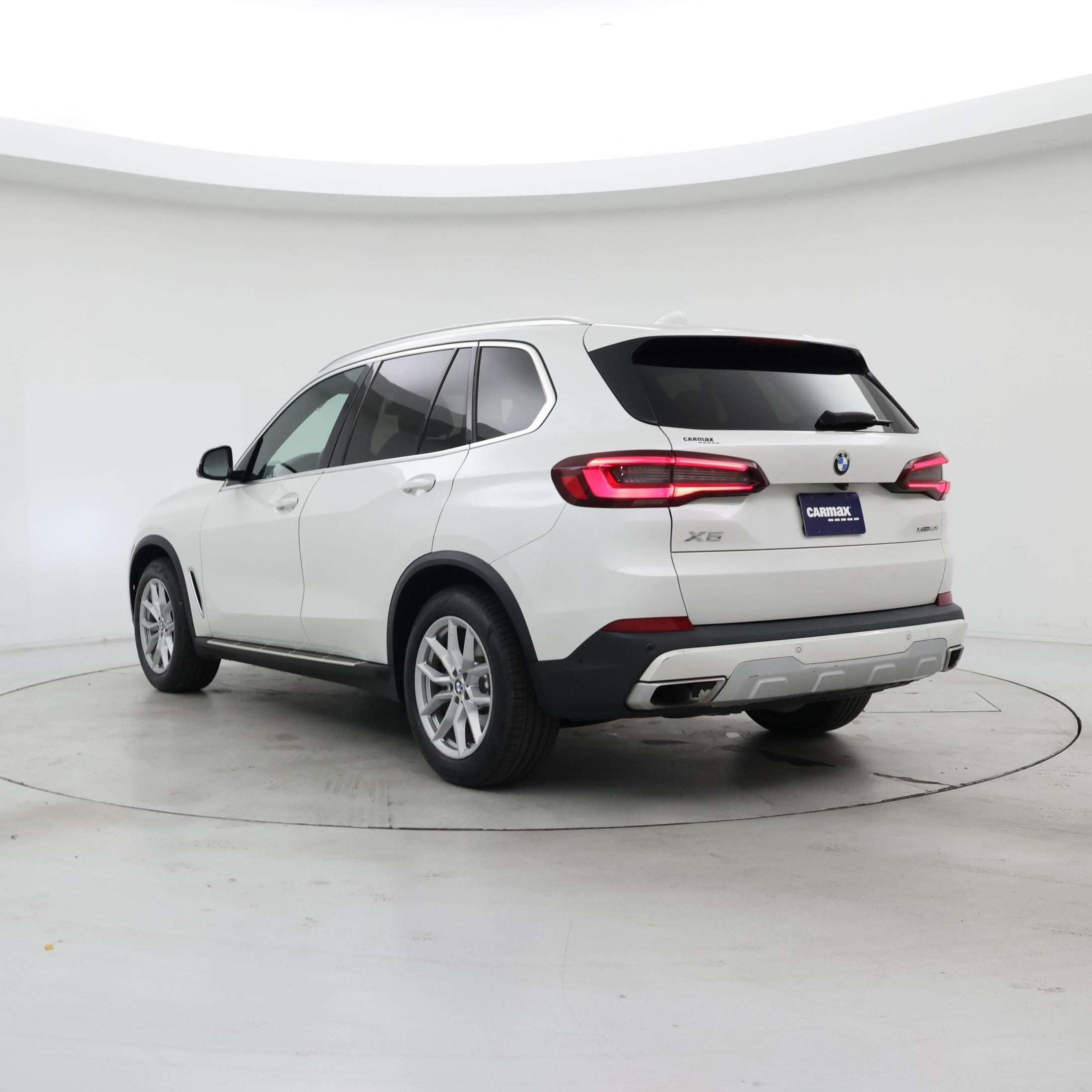 Thumbnail: 2021 BMW X5 - 2