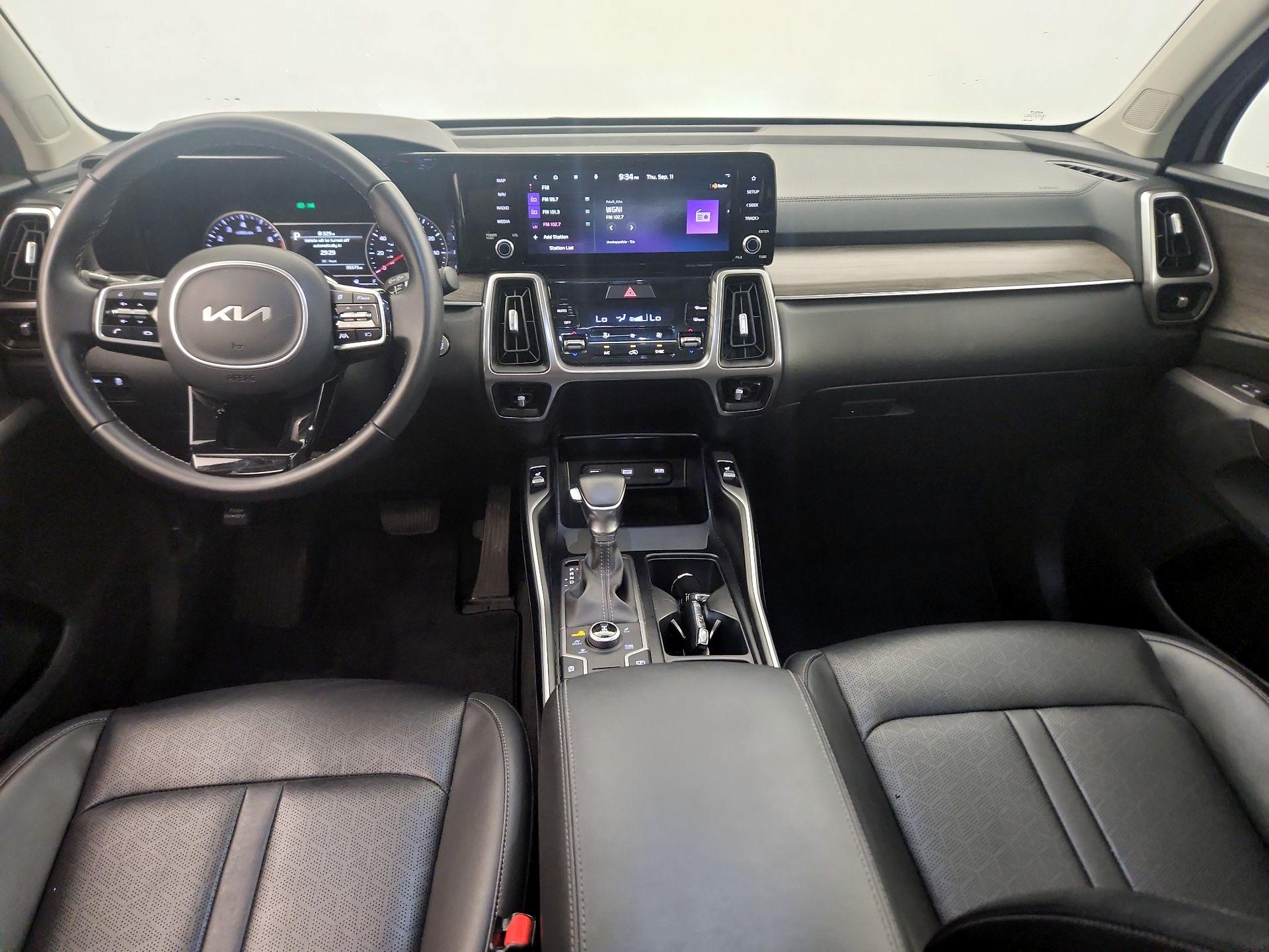 Thumbnail: 2022 Kia Sorento - 9