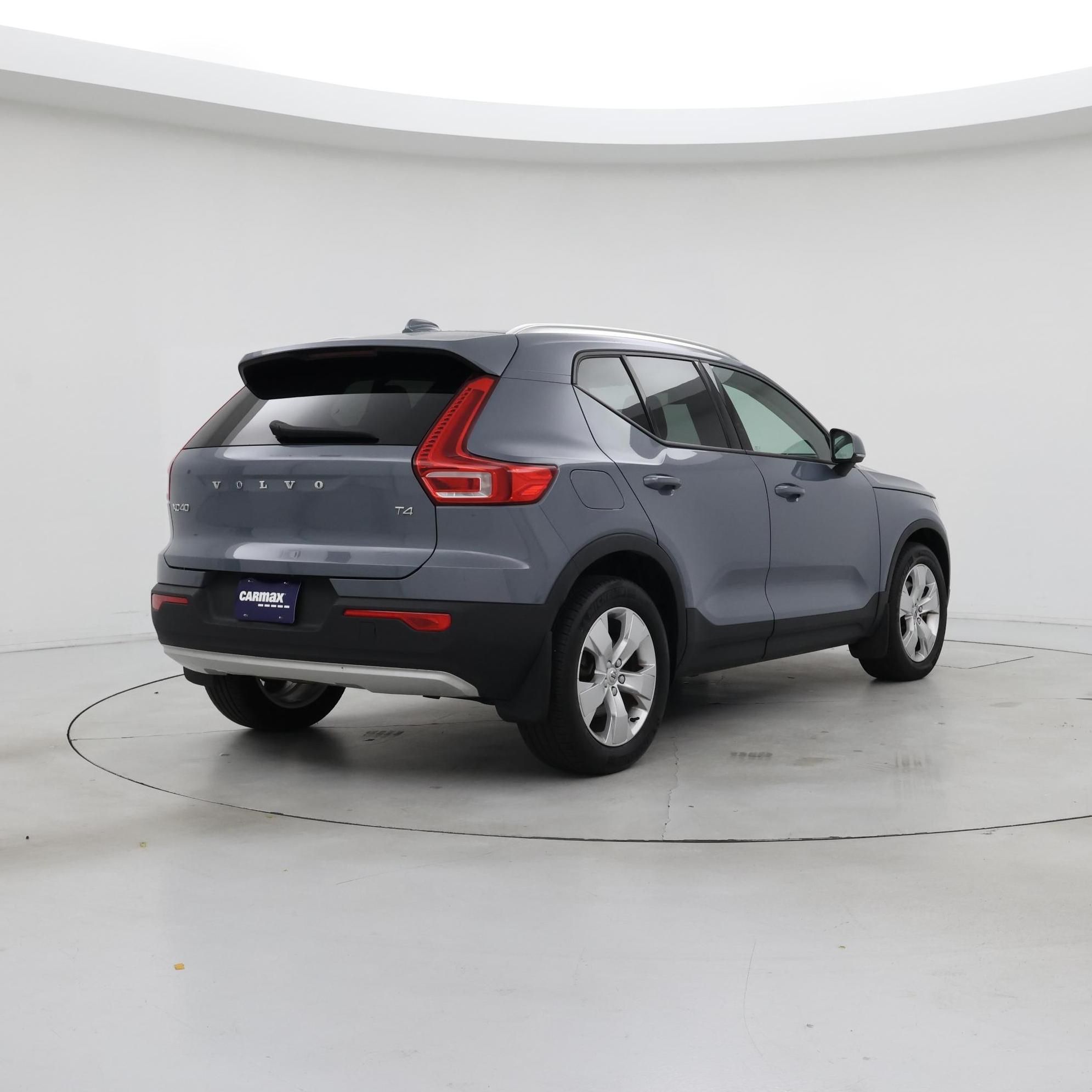 Thumbnail: 2022 Volvo XC40 - 8