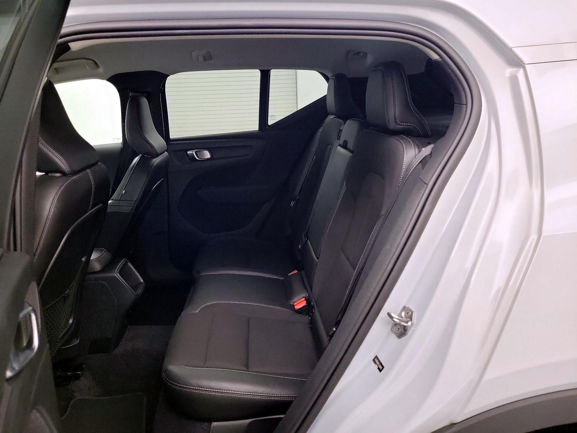 Thumbnail: 2020 Volvo XC40 - 19