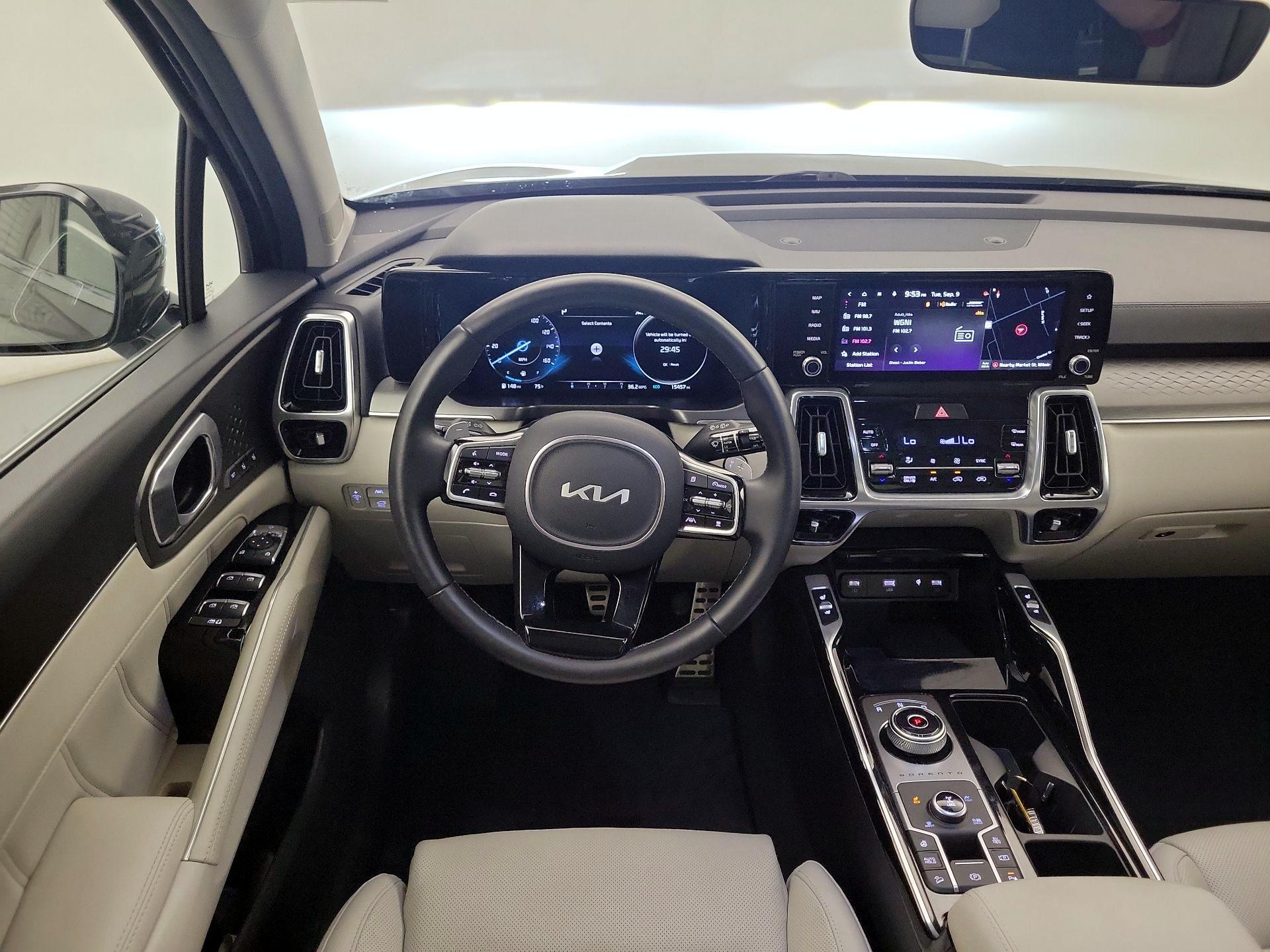 Thumbnail: 2023 Kia Sorento - 10