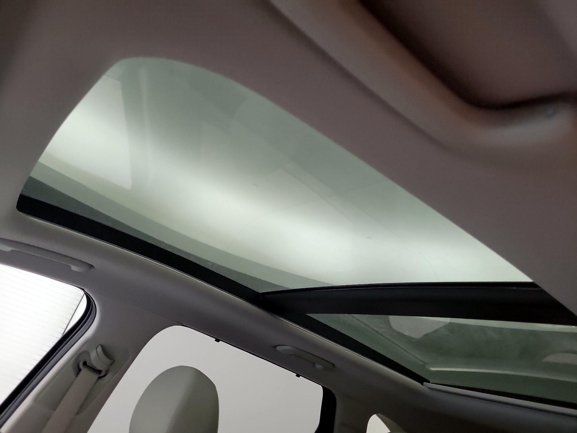 Thumbnail: 2023 Kia Sorento - 20