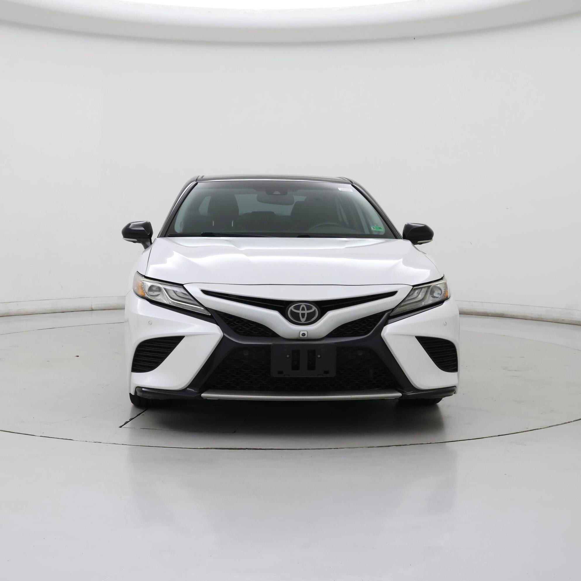 Thumbnail: 2019 Toyota Camry - 5
