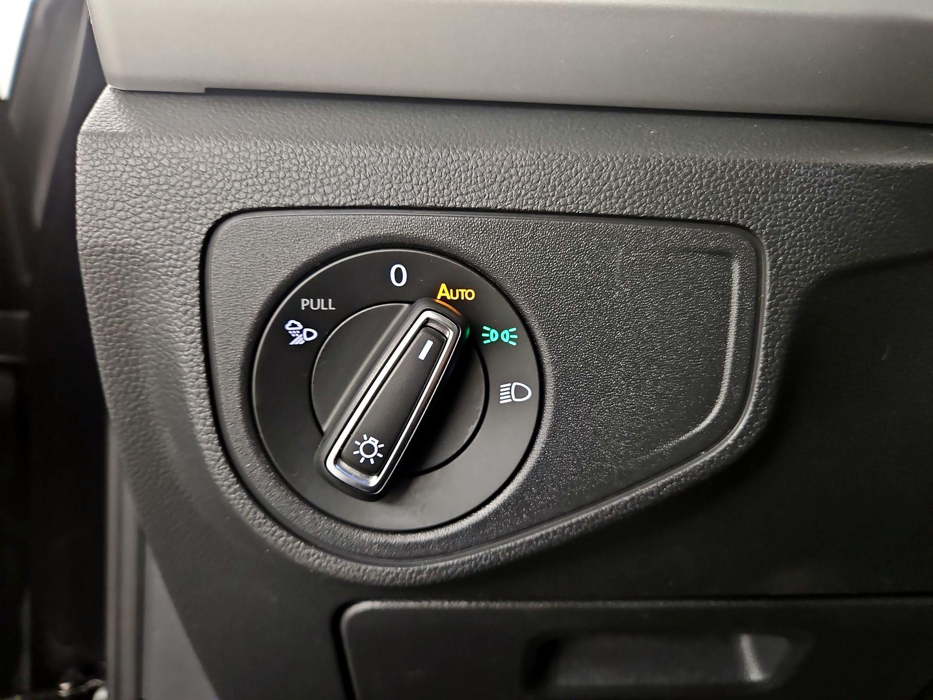 Thumbnail: 2022 Volkswagen Atlas - 13