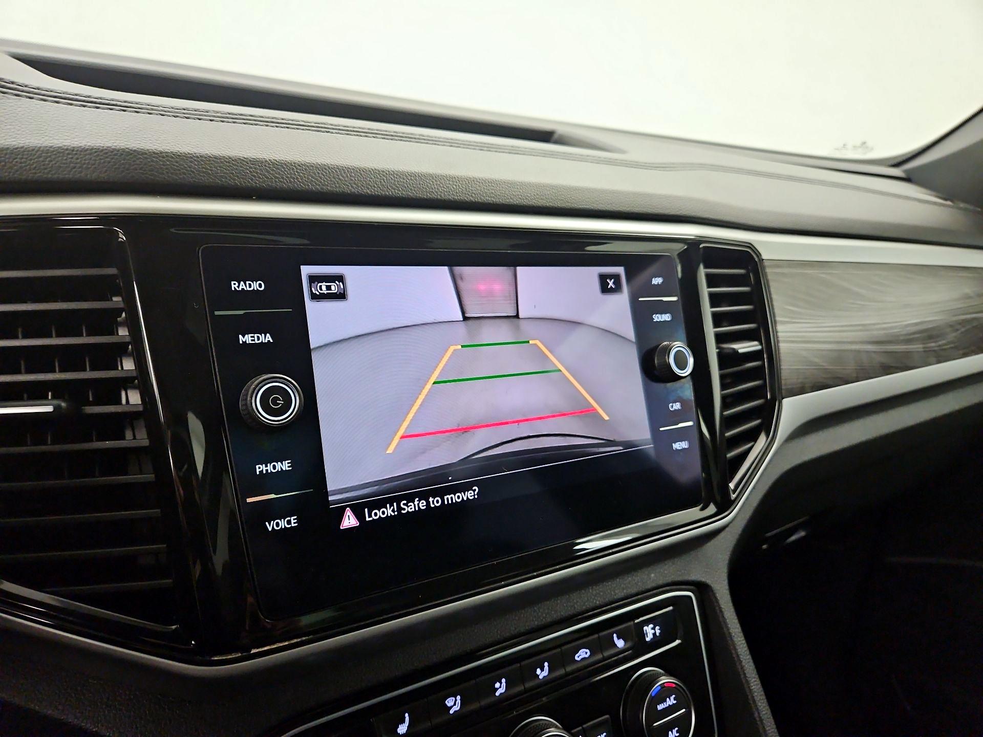 Thumbnail: 2022 Volkswagen Atlas - 14