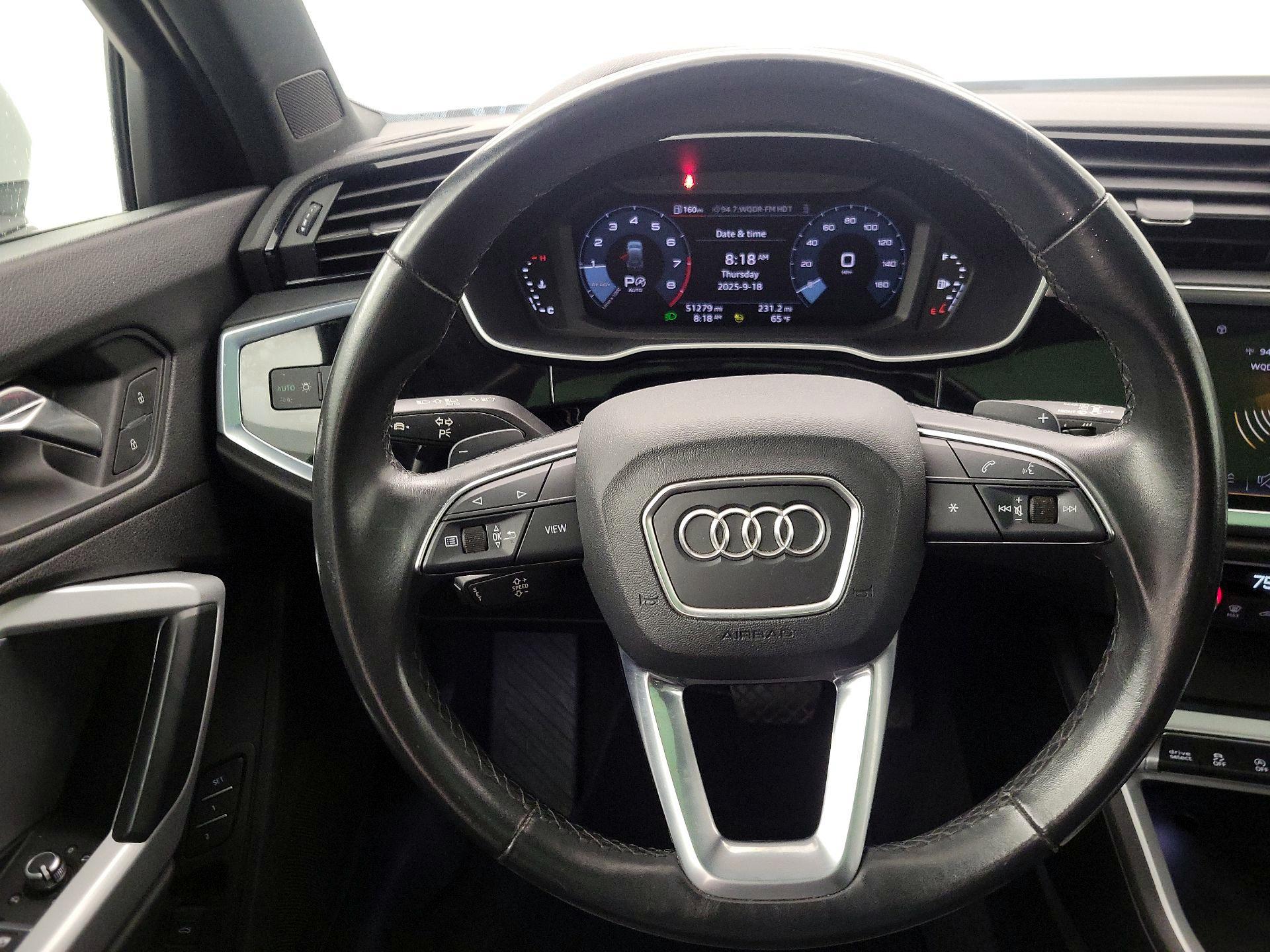 Thumbnail: 2023 Audi Q3 - 10