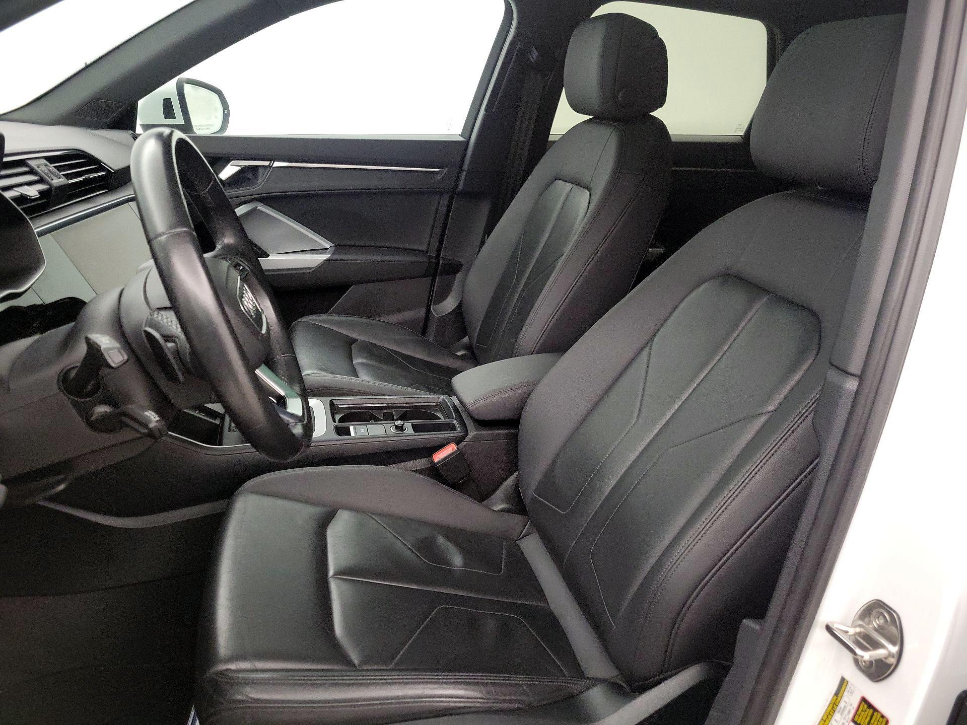 Thumbnail: 2023 Audi Q3 - 11