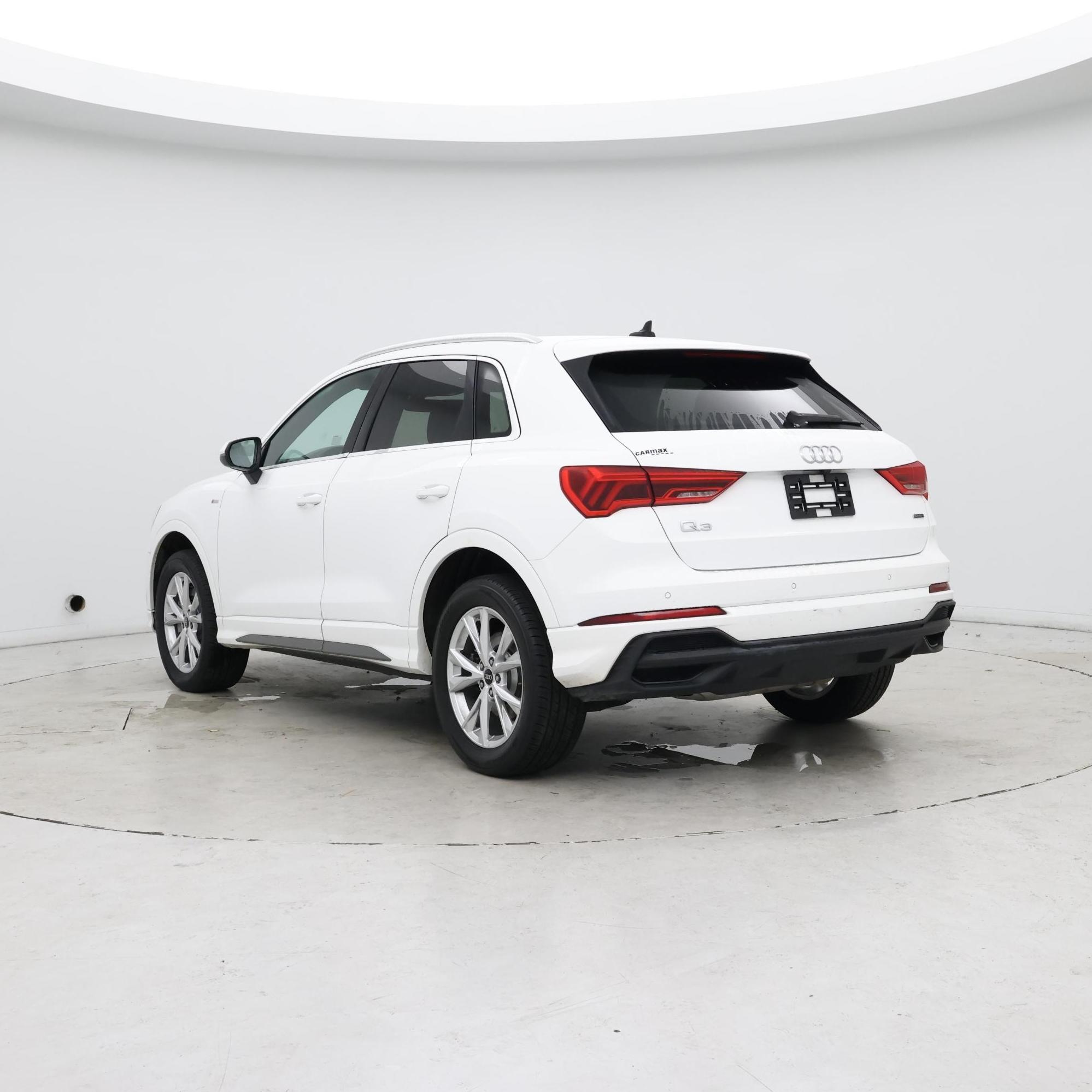 Thumbnail: 2023 Audi Q3 - 2
