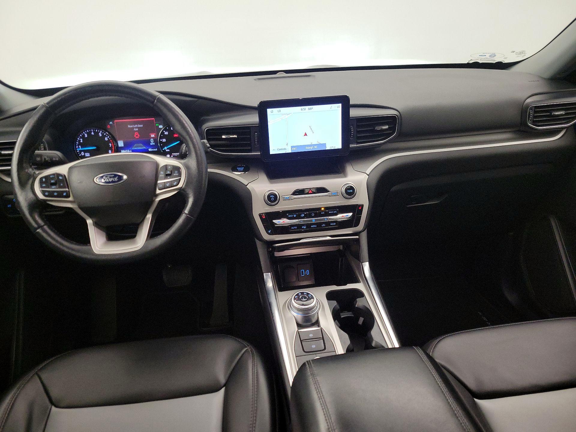 Thumbnail: 2022 Ford Explorer - 9
