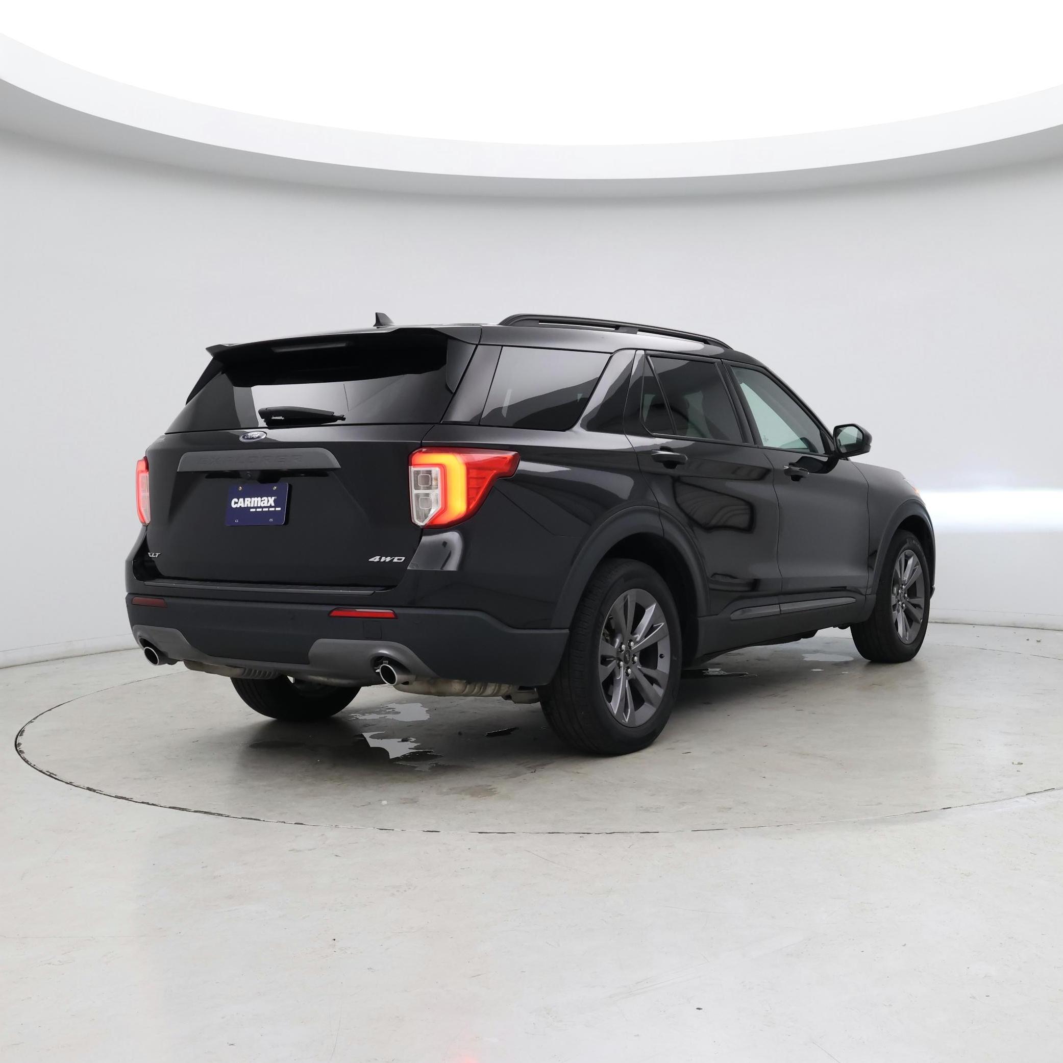 Thumbnail: 2022 Ford Explorer - 8