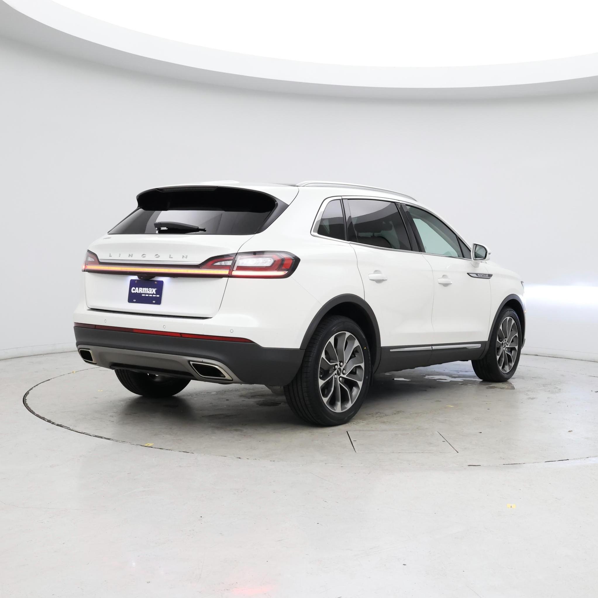 Thumbnail: 2021 Lincoln Nautilus - 8