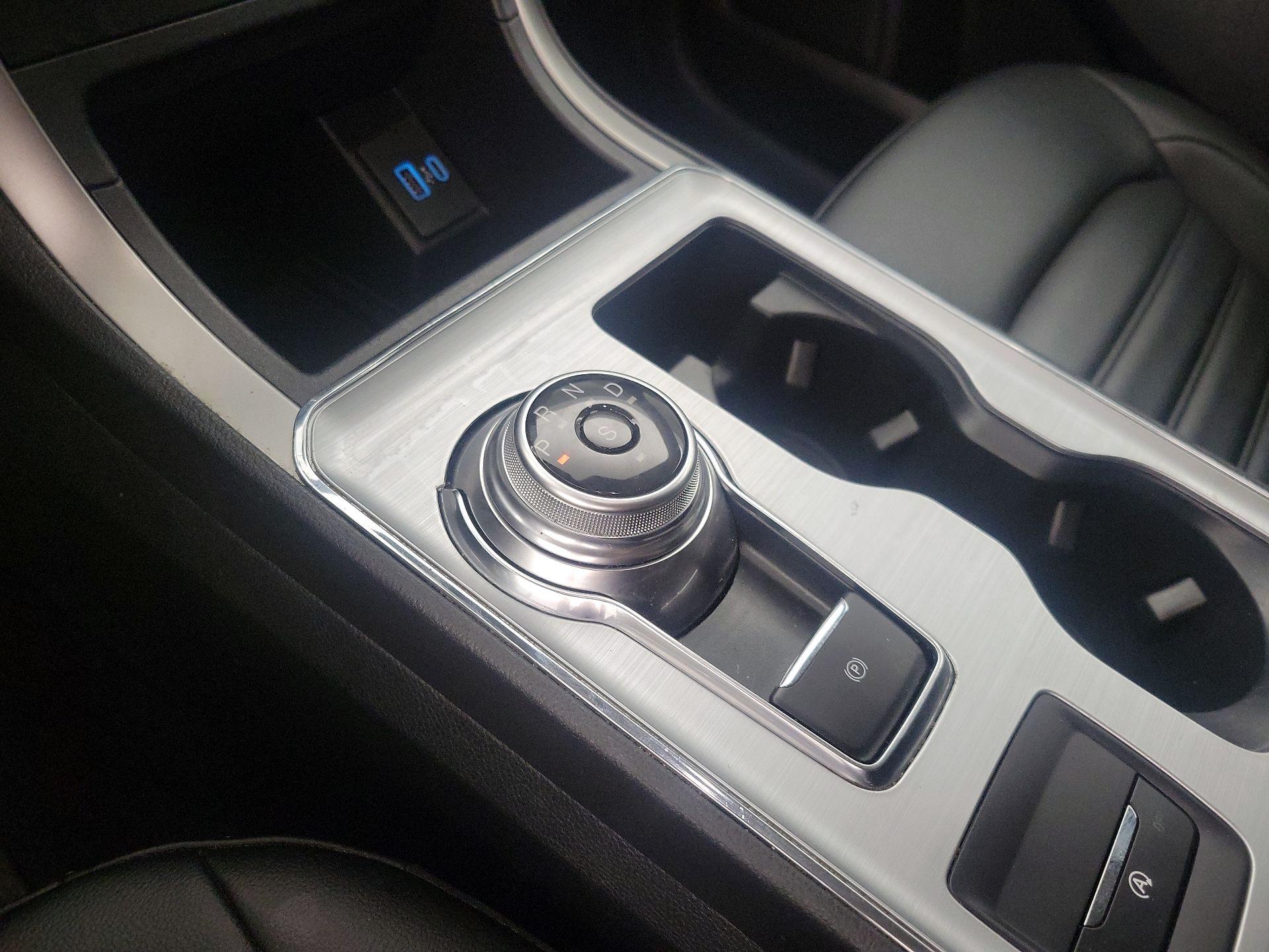 Thumbnail: 2022 Ford Edge - 17