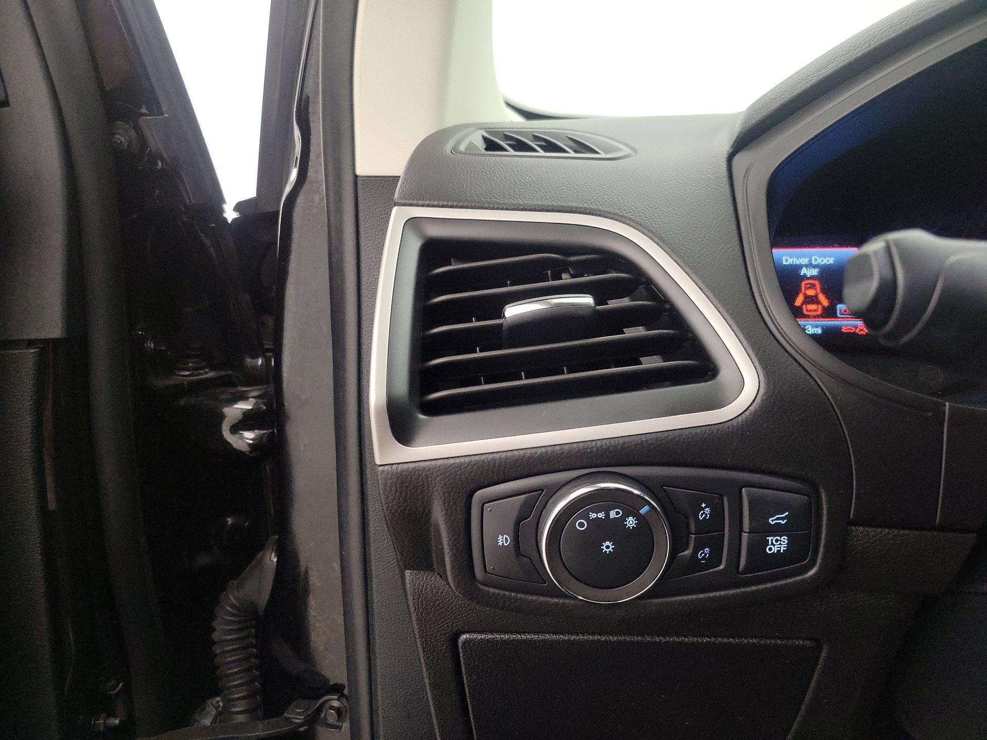 Thumbnail: 2022 Ford Edge - 13