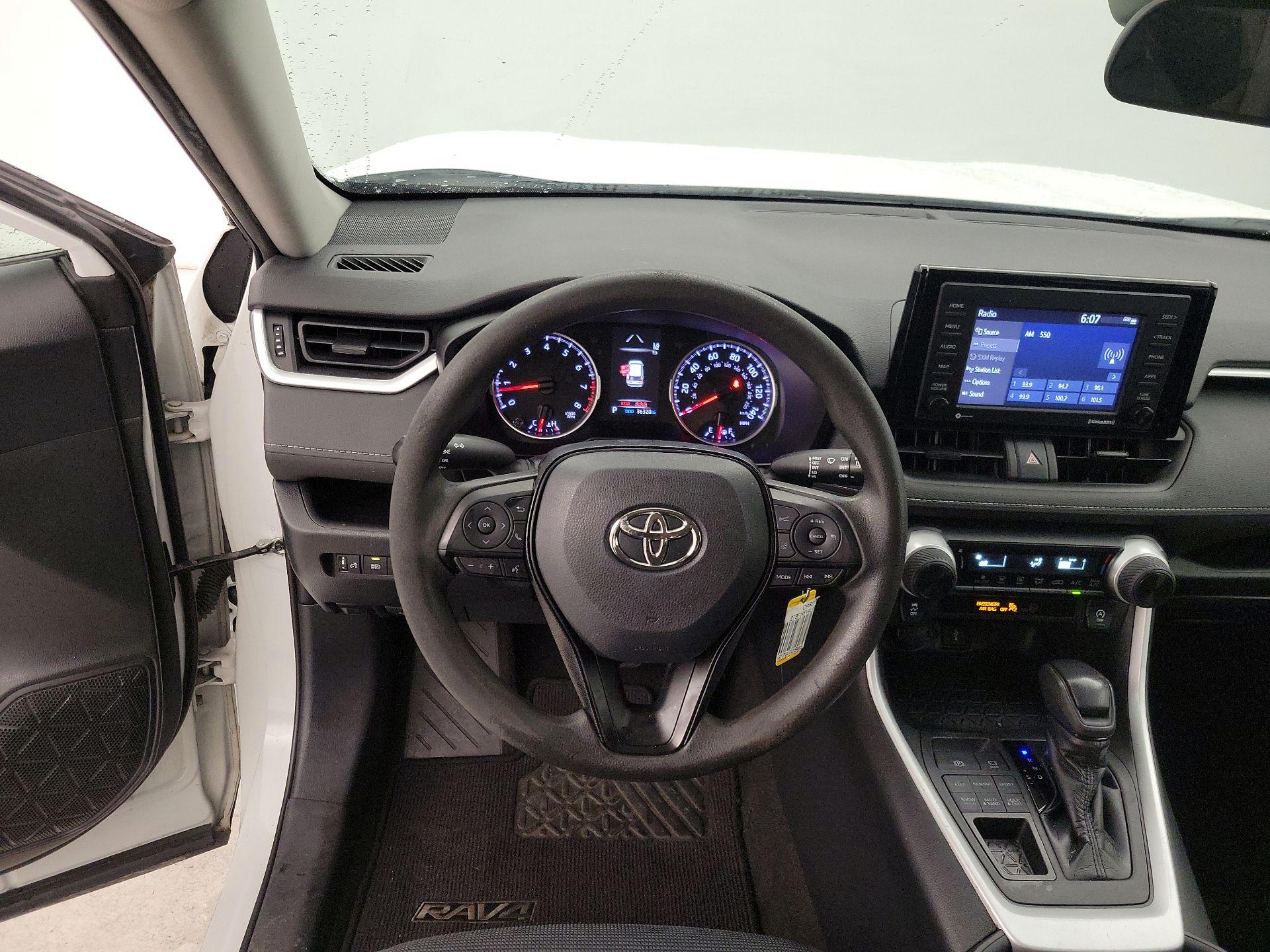 Thumbnail: 2020 Toyota RAV4 - 10