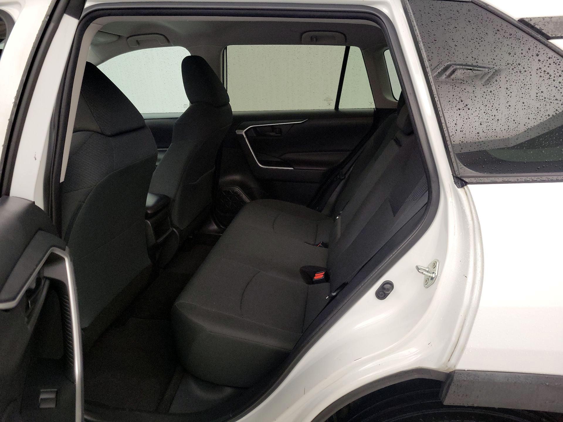Thumbnail: 2020 Toyota RAV4 - 19