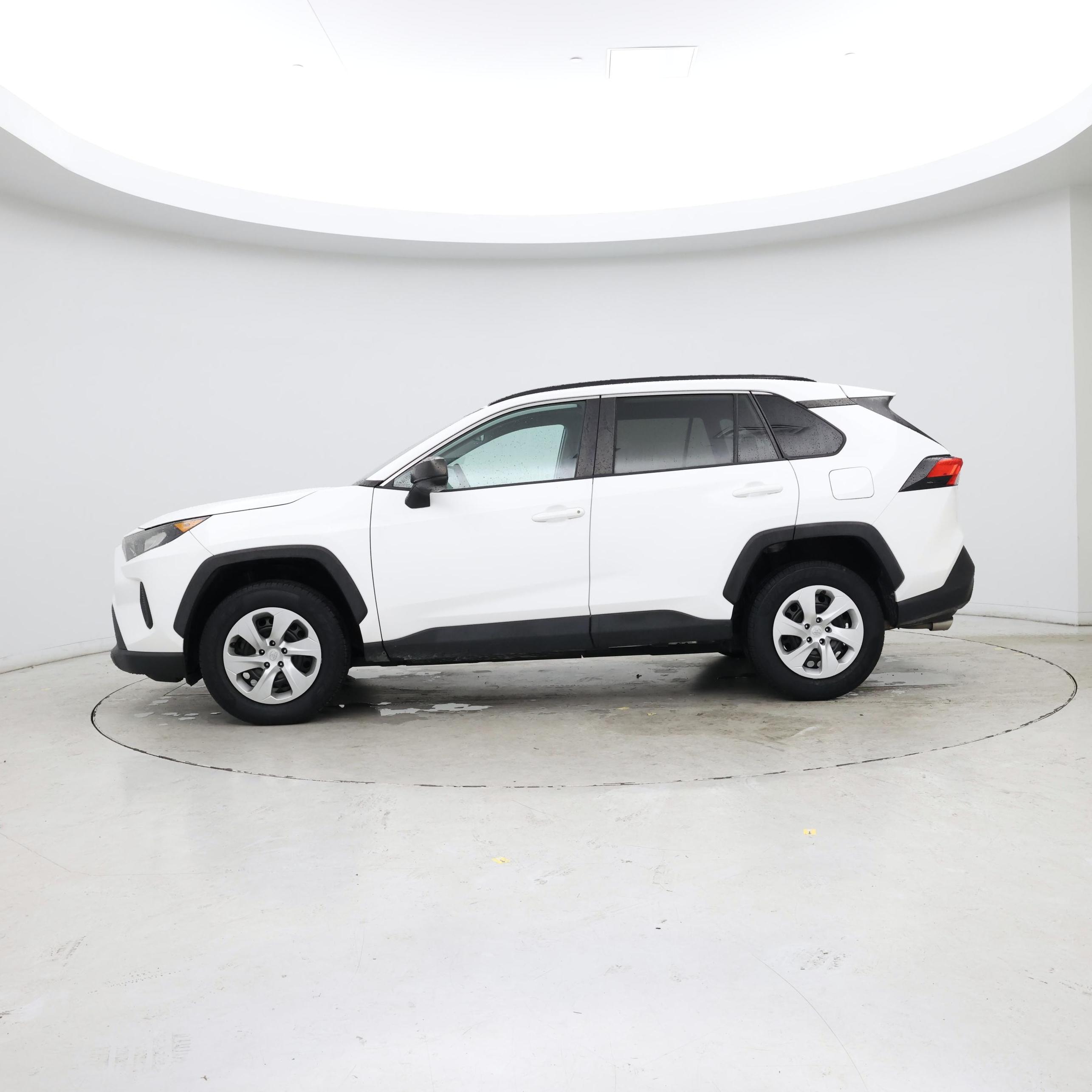 Thumbnail: 2020 Toyota RAV4 - 3
