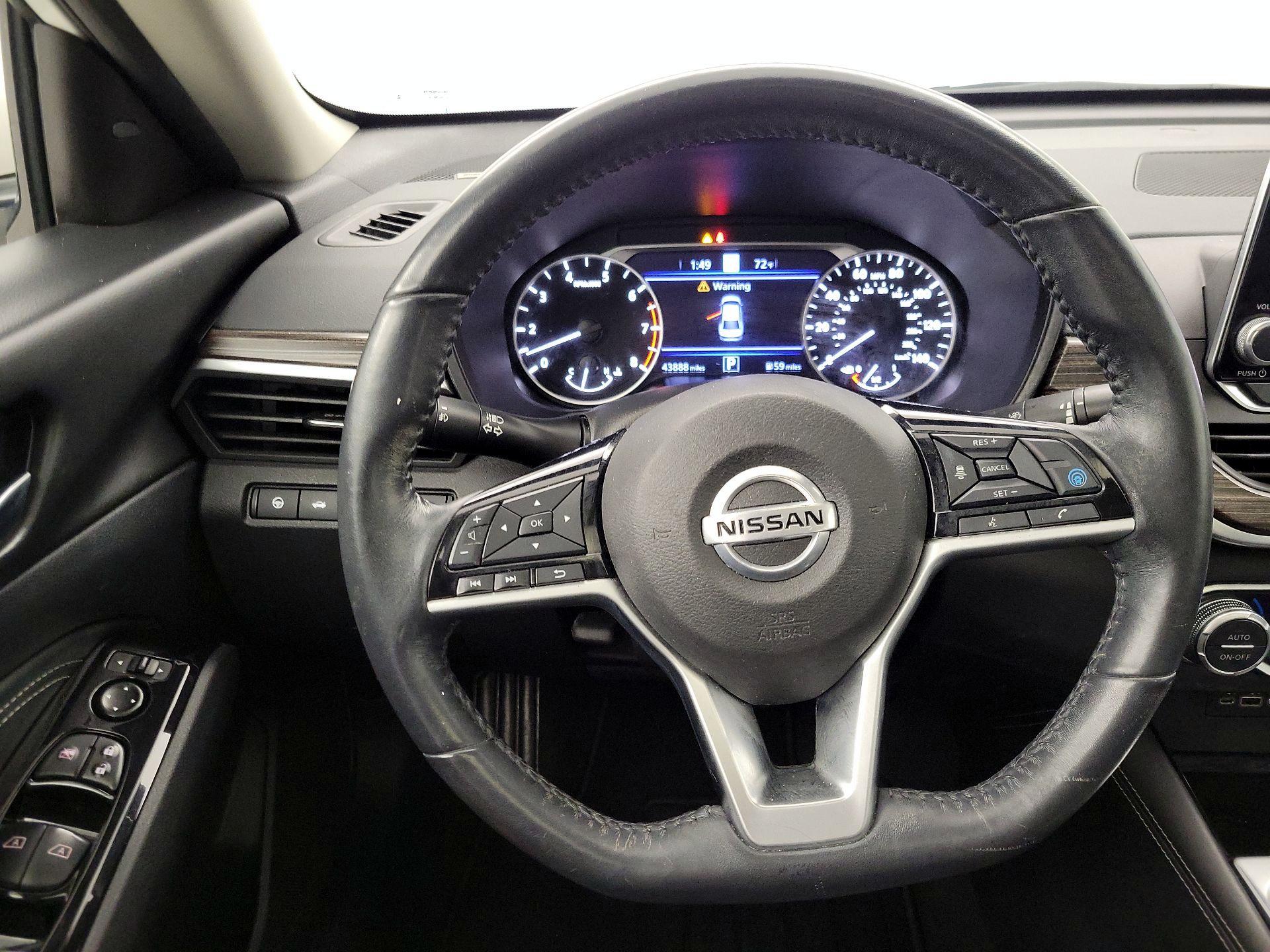 Thumbnail: 2020 Nissan Altima - 10