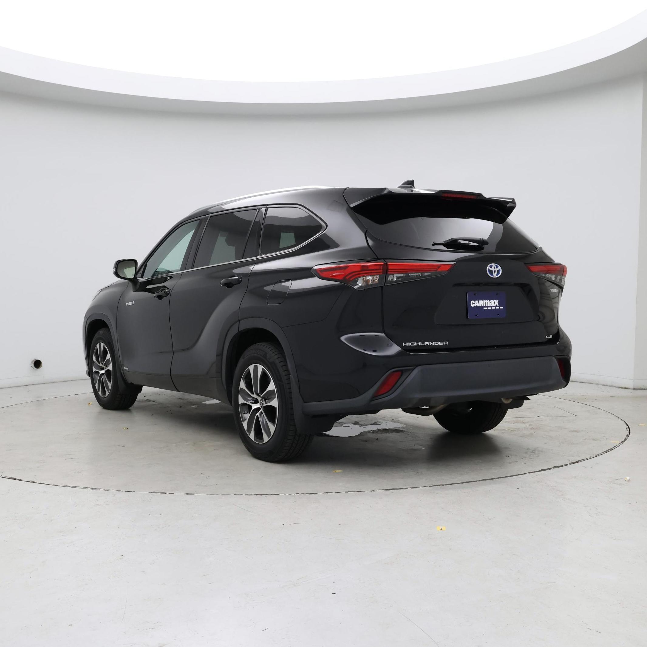 Thumbnail: 2021 Toyota Highlander - 2