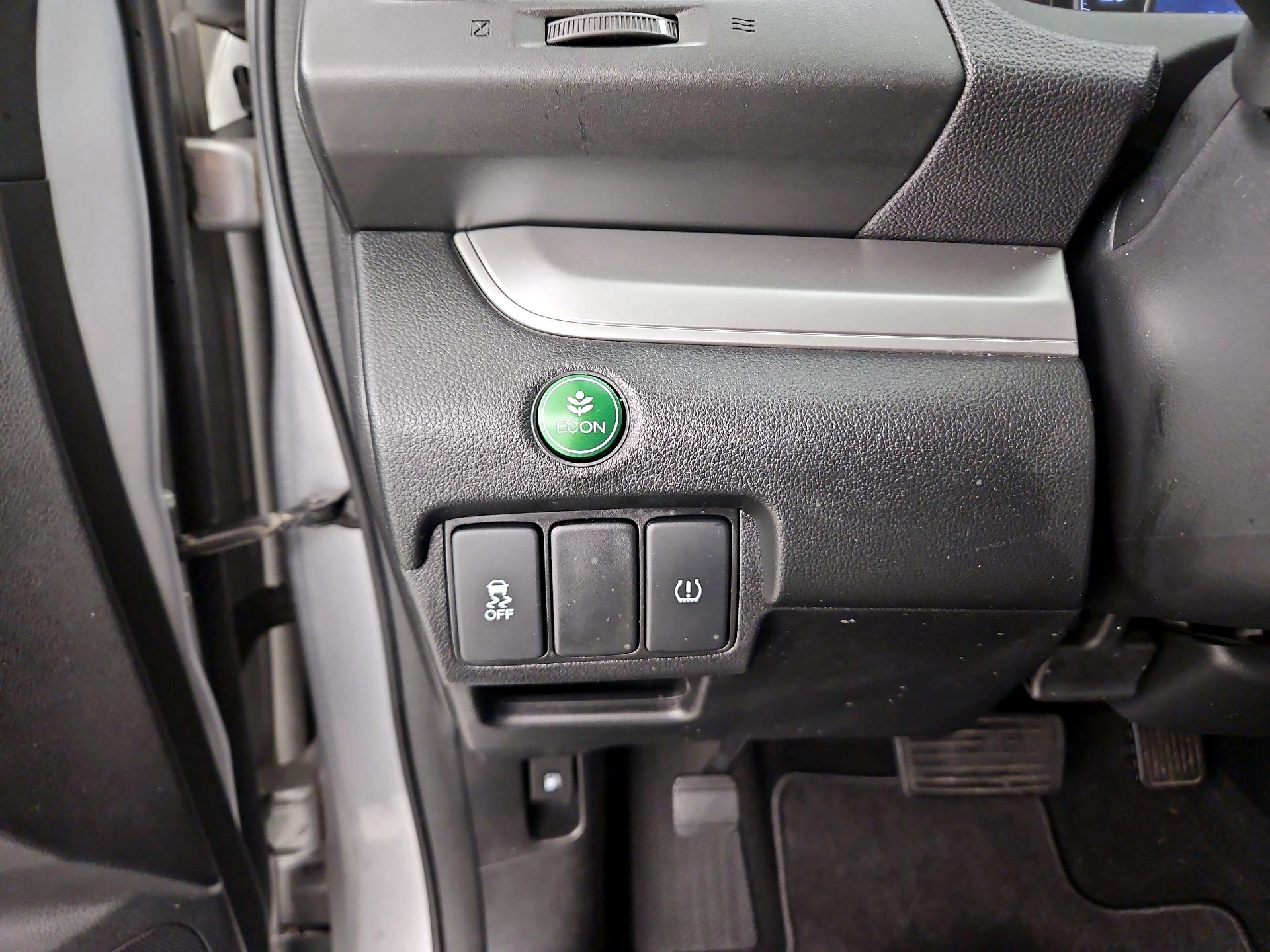 Thumbnail: 2016 Honda CR-V - 13