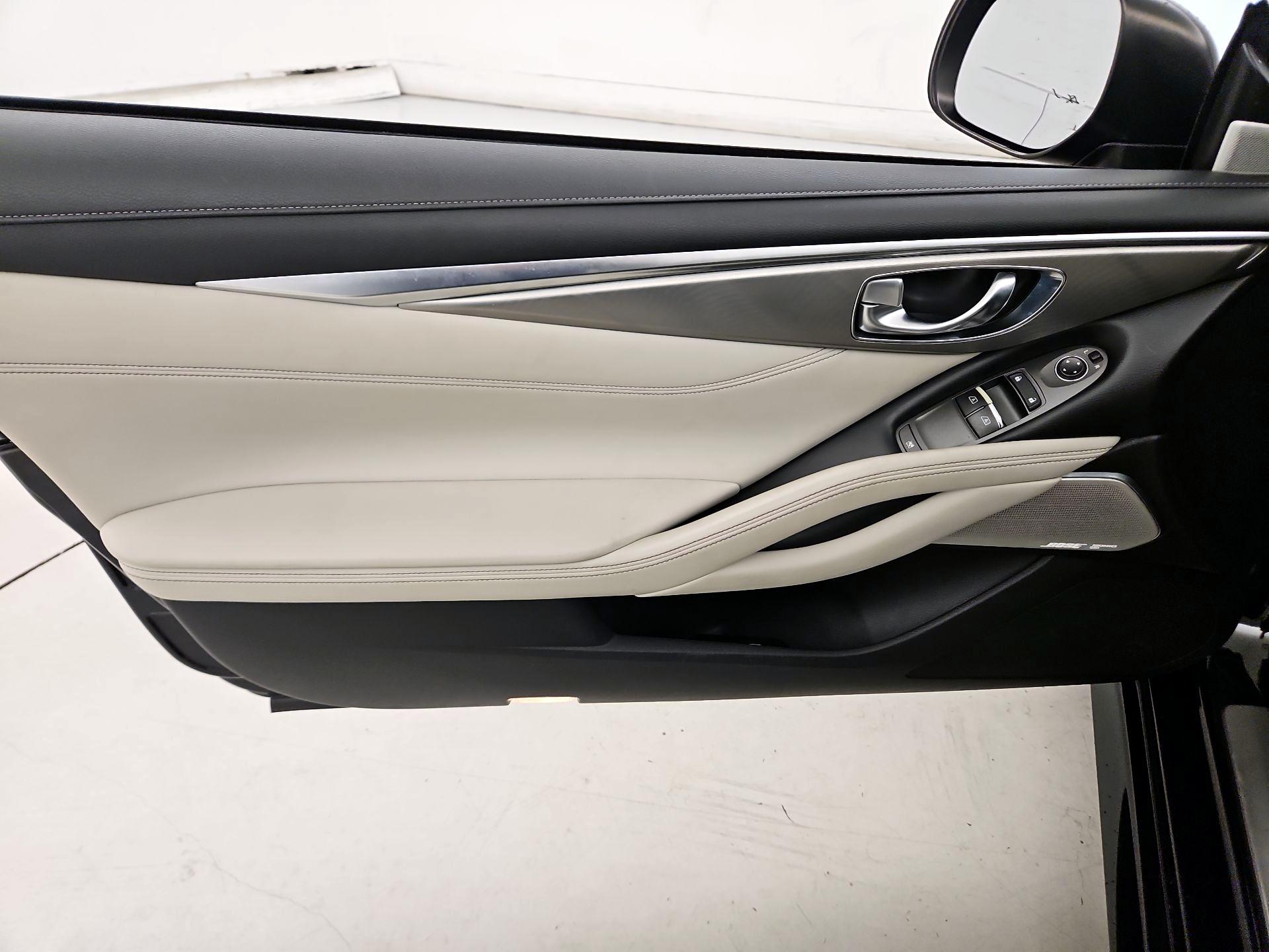 Thumbnail: 2017 INFINITI Q60 - 12