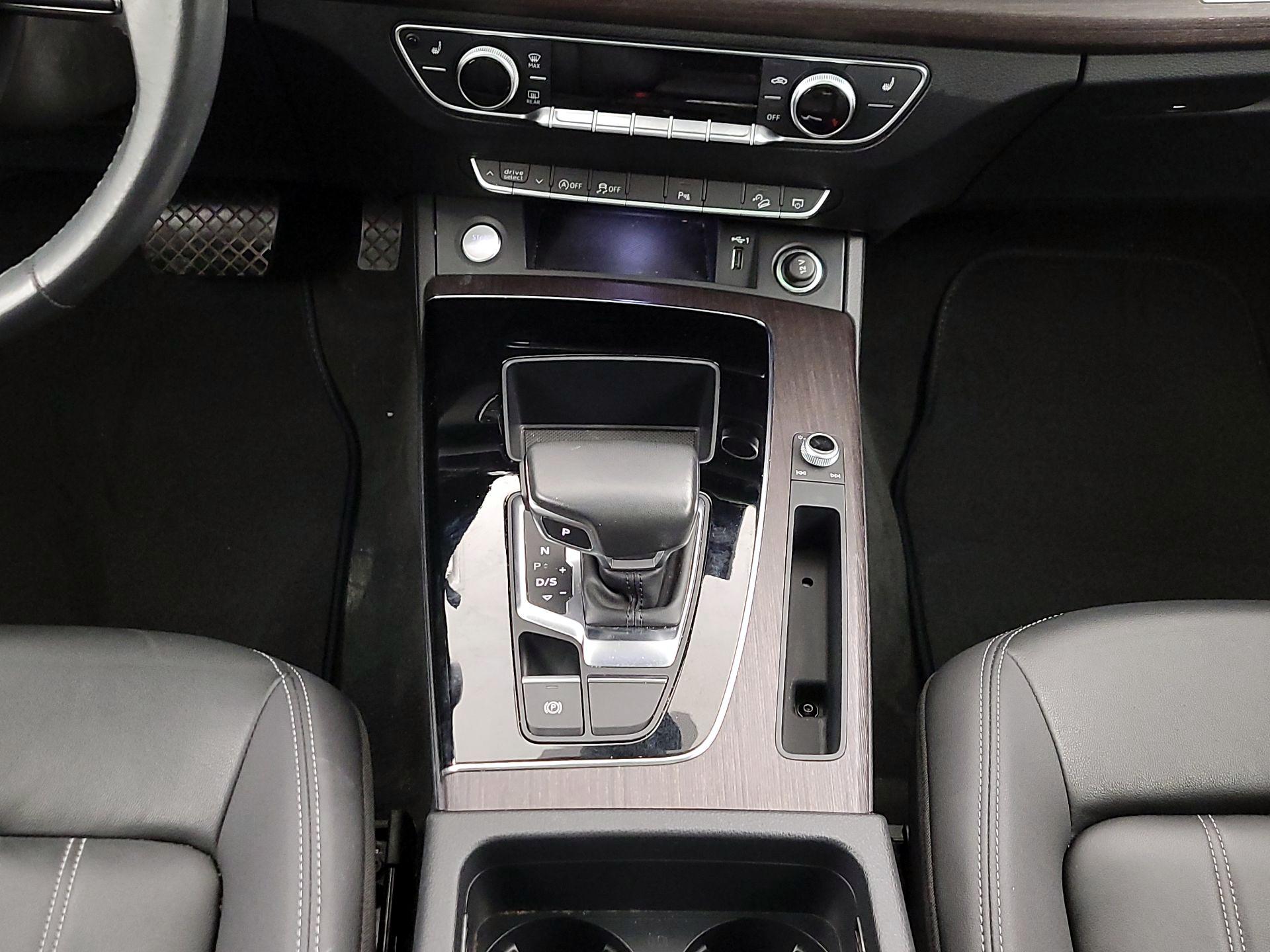 Thumbnail: 2022 Audi Q5 - 15