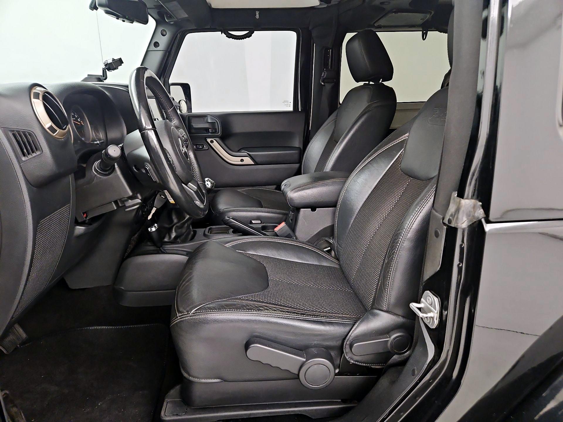 Thumbnail: 2016 Jeep Wrangler - 11
