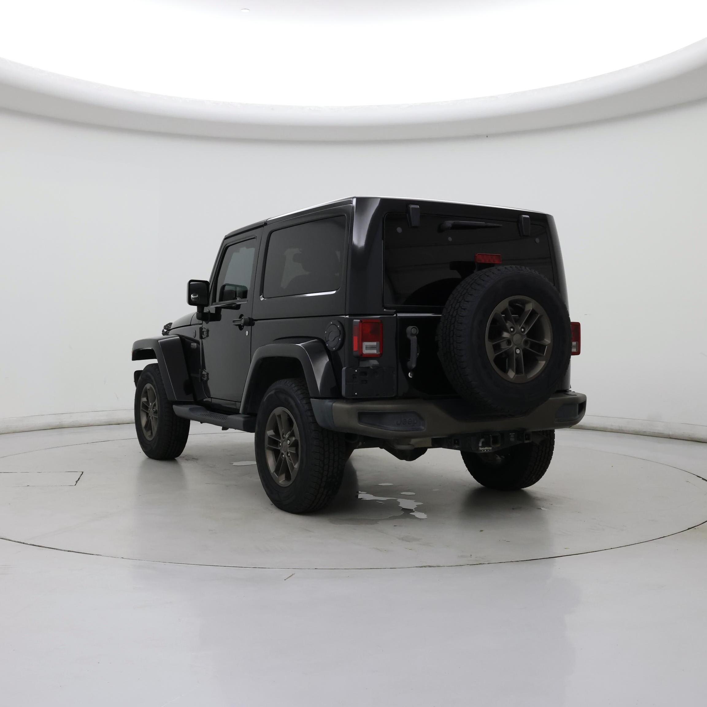Thumbnail: 2016 Jeep Wrangler - 2