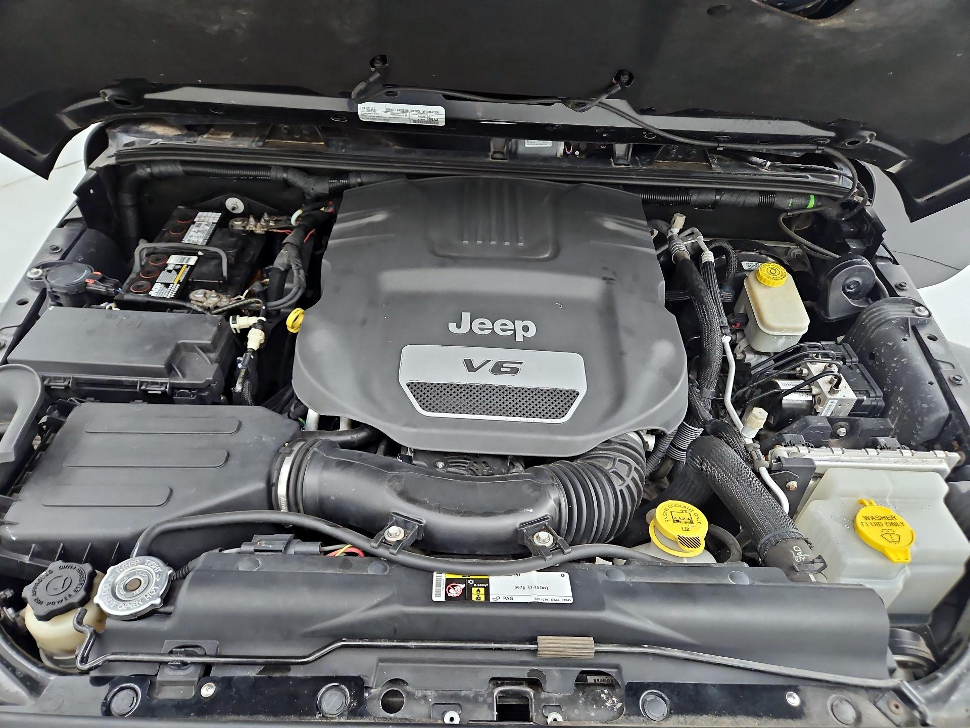 Thumbnail: 2016 Jeep Wrangler - 19