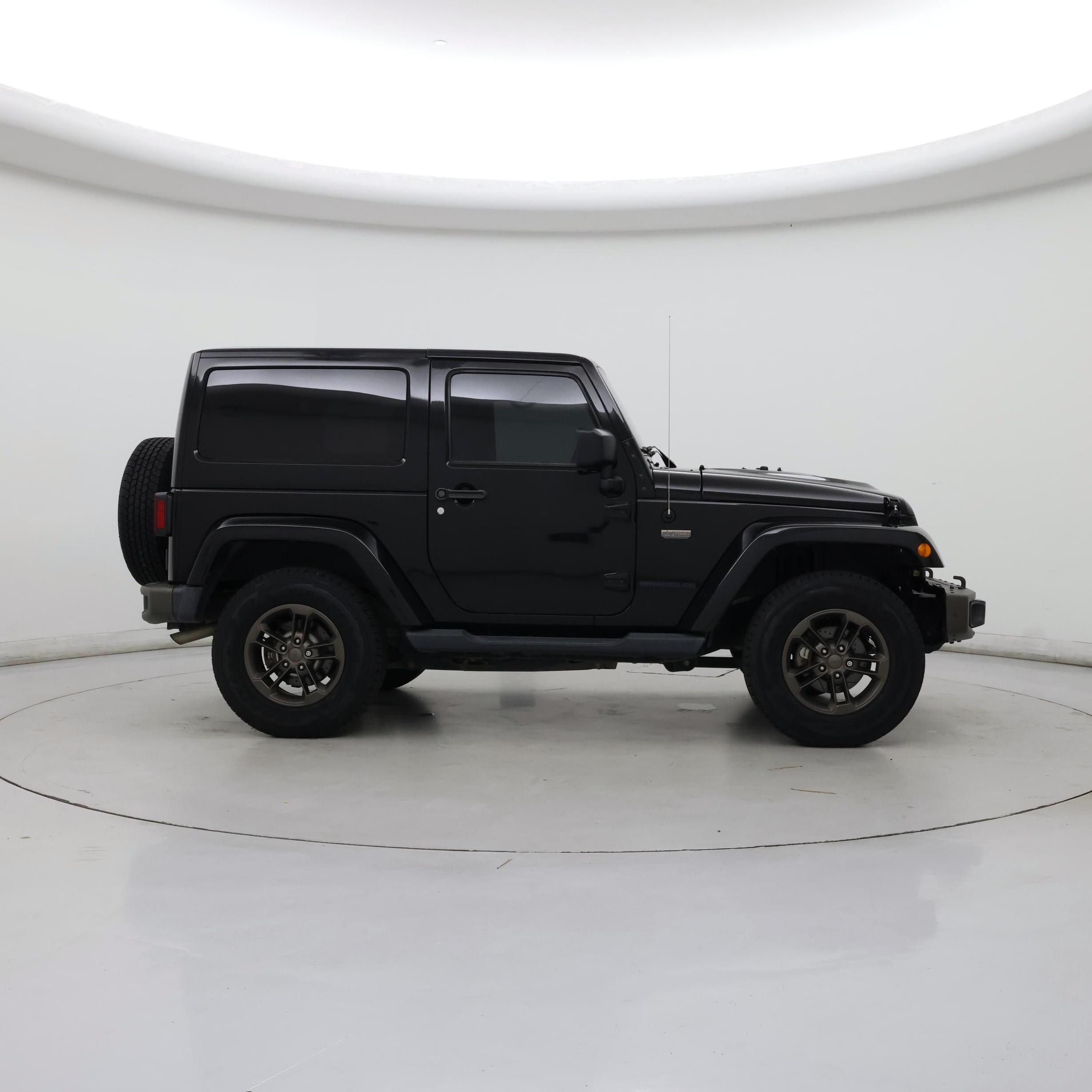 Thumbnail: 2016 Jeep Wrangler - 7