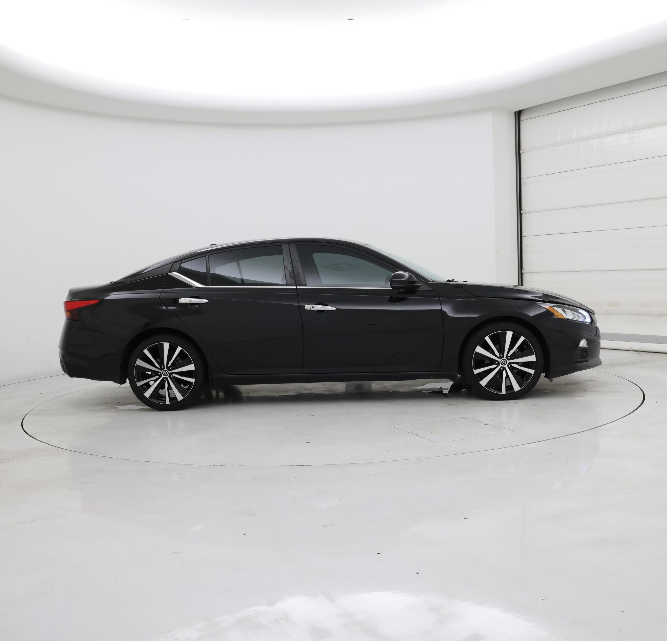 Thumbnail: 2021 Nissan Altima - 7