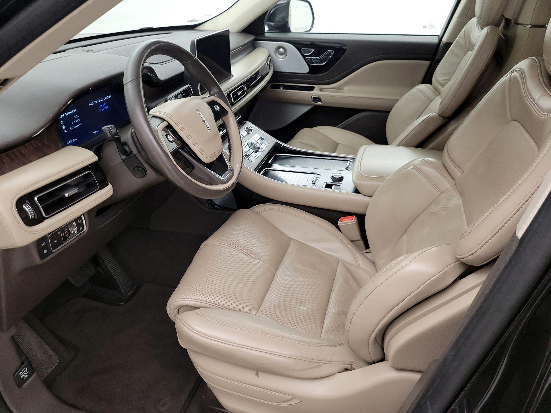 Thumbnail: 2021 Lincoln Aviator - 11