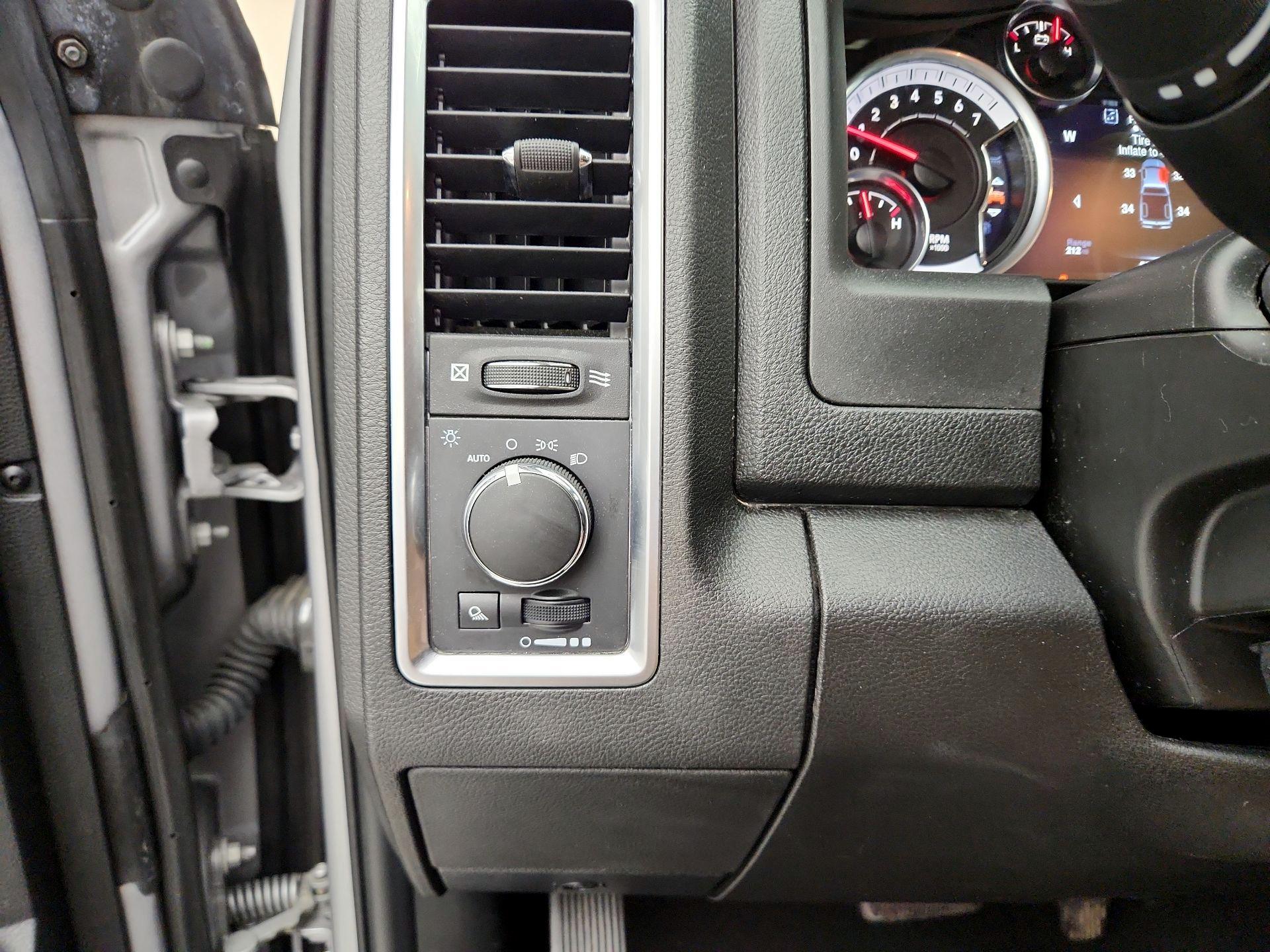 Thumbnail: 2023 RAM 1500 Classic - 13