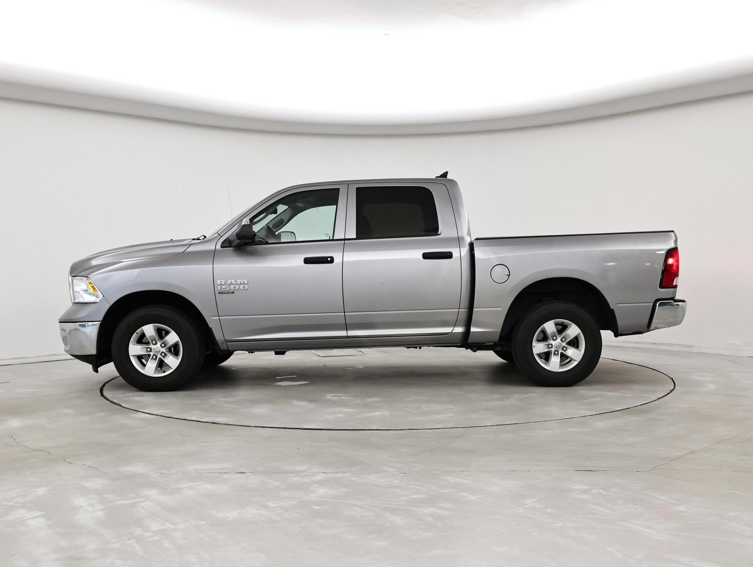 Thumbnail: 2023 RAM 1500 Classic - 3